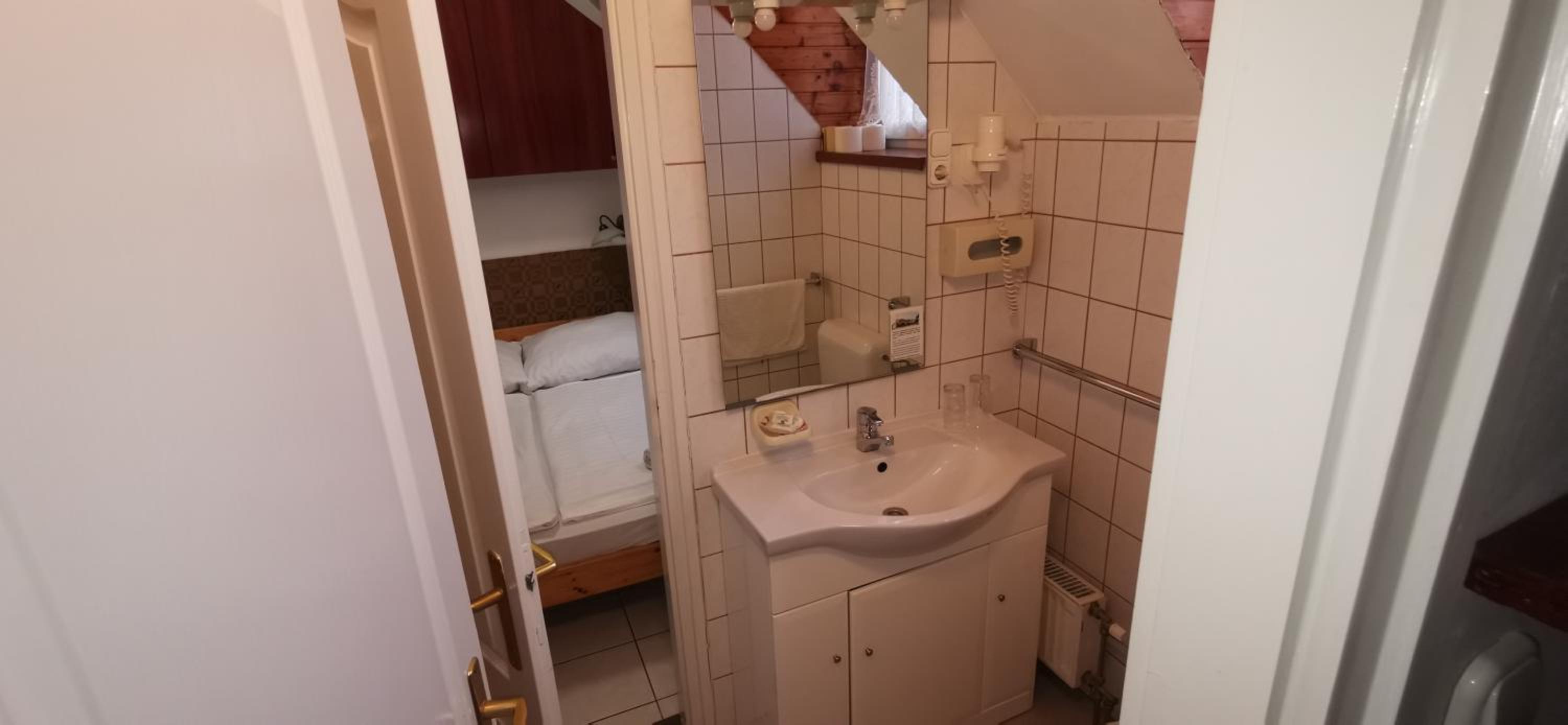 Classic Quadruple Room