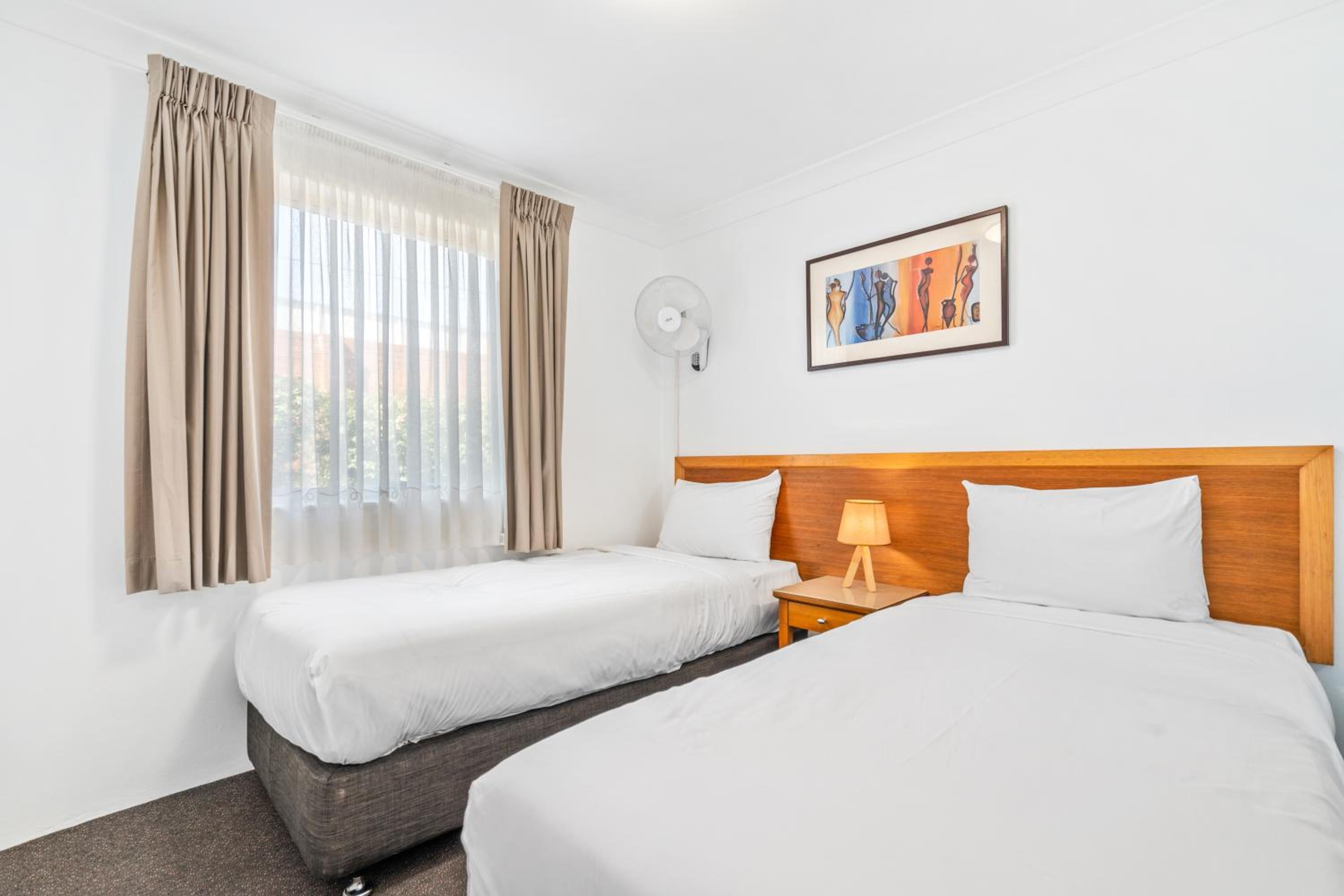 Executive 1 Bedroom Apartment-Twin Beds (Daily Housekeeping)
