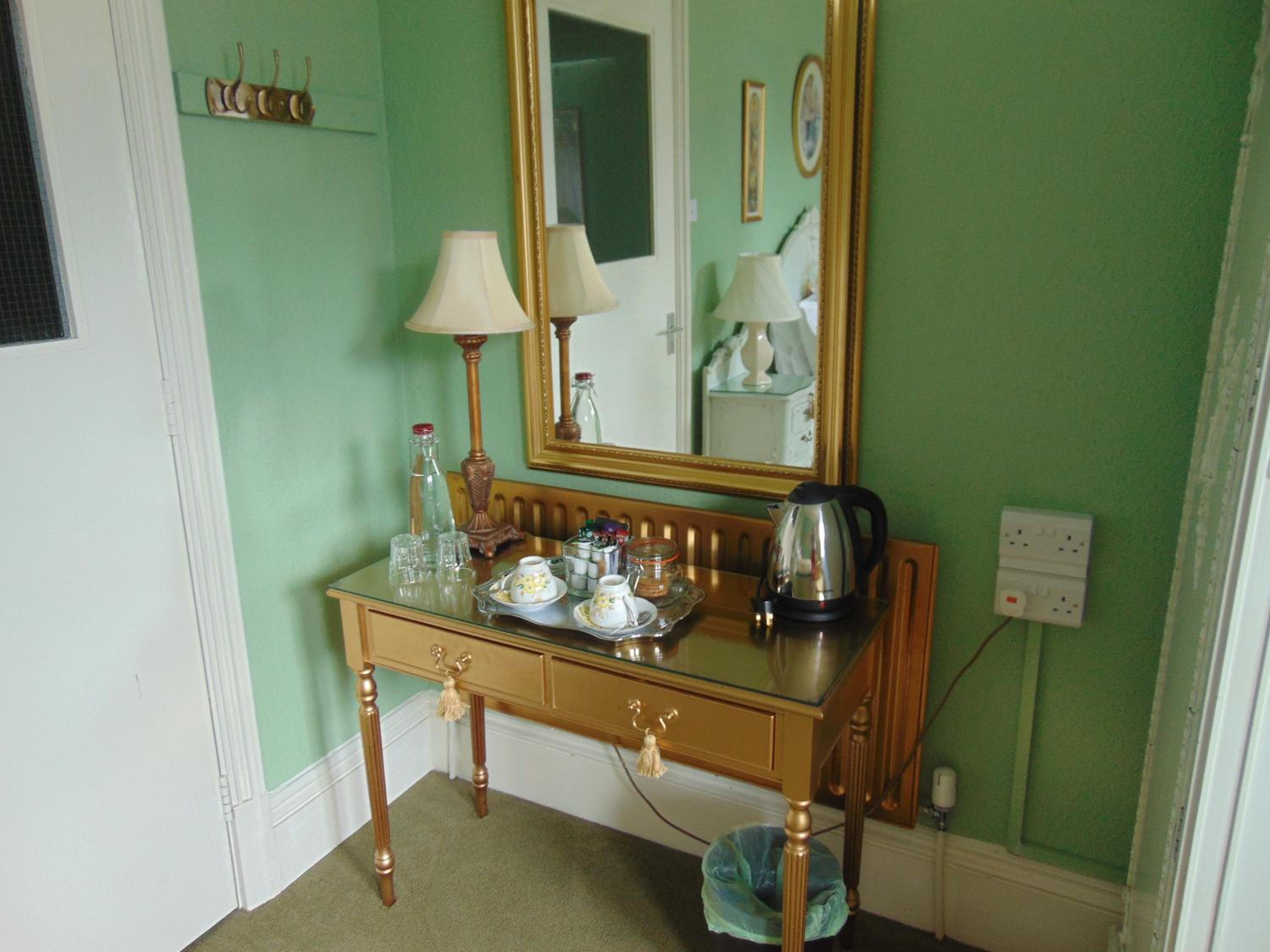 Superior Double Room with Shower - Photo 2