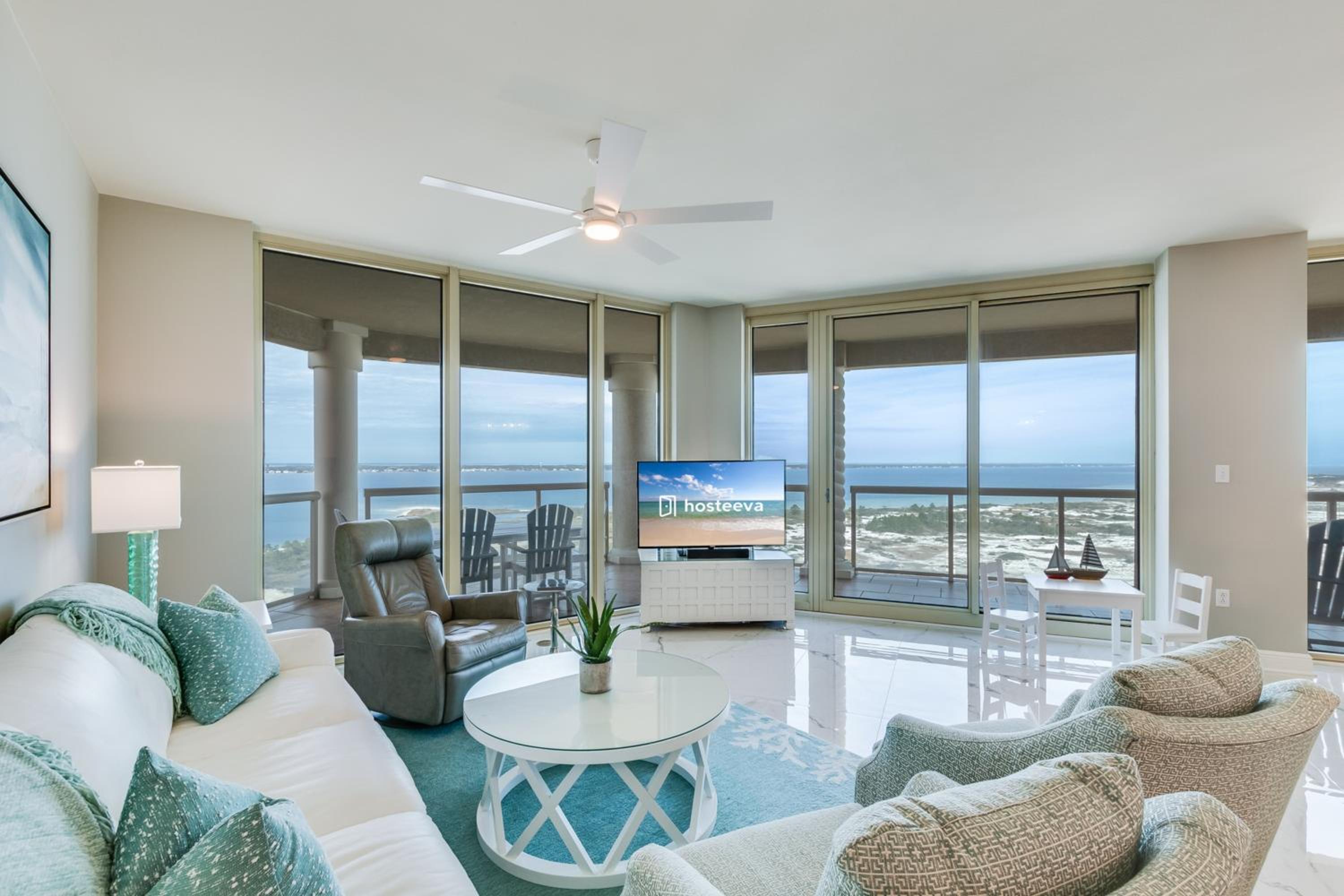 Three-Bedroom Apartment with Balcony photo 2