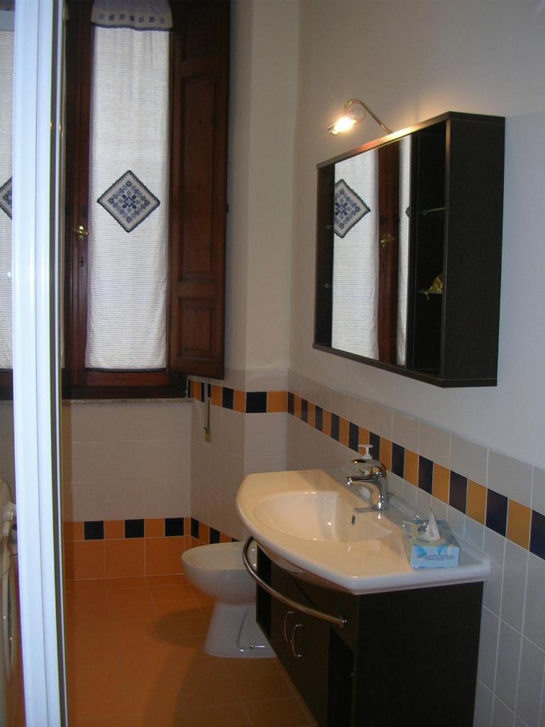 Double or Twin Room with Private External Bathroom photo 2