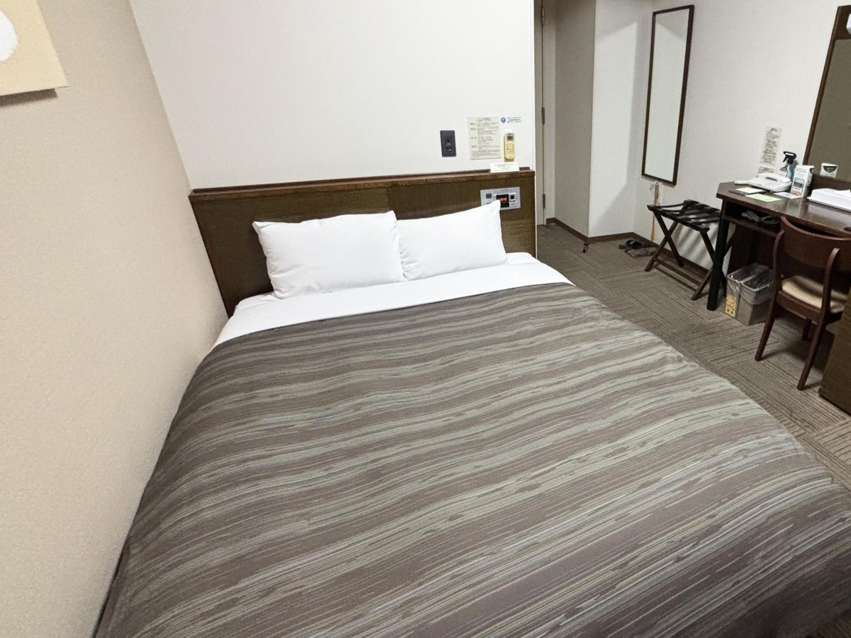Double Room with Small Double Bed - Non-Smoking - Photo 8