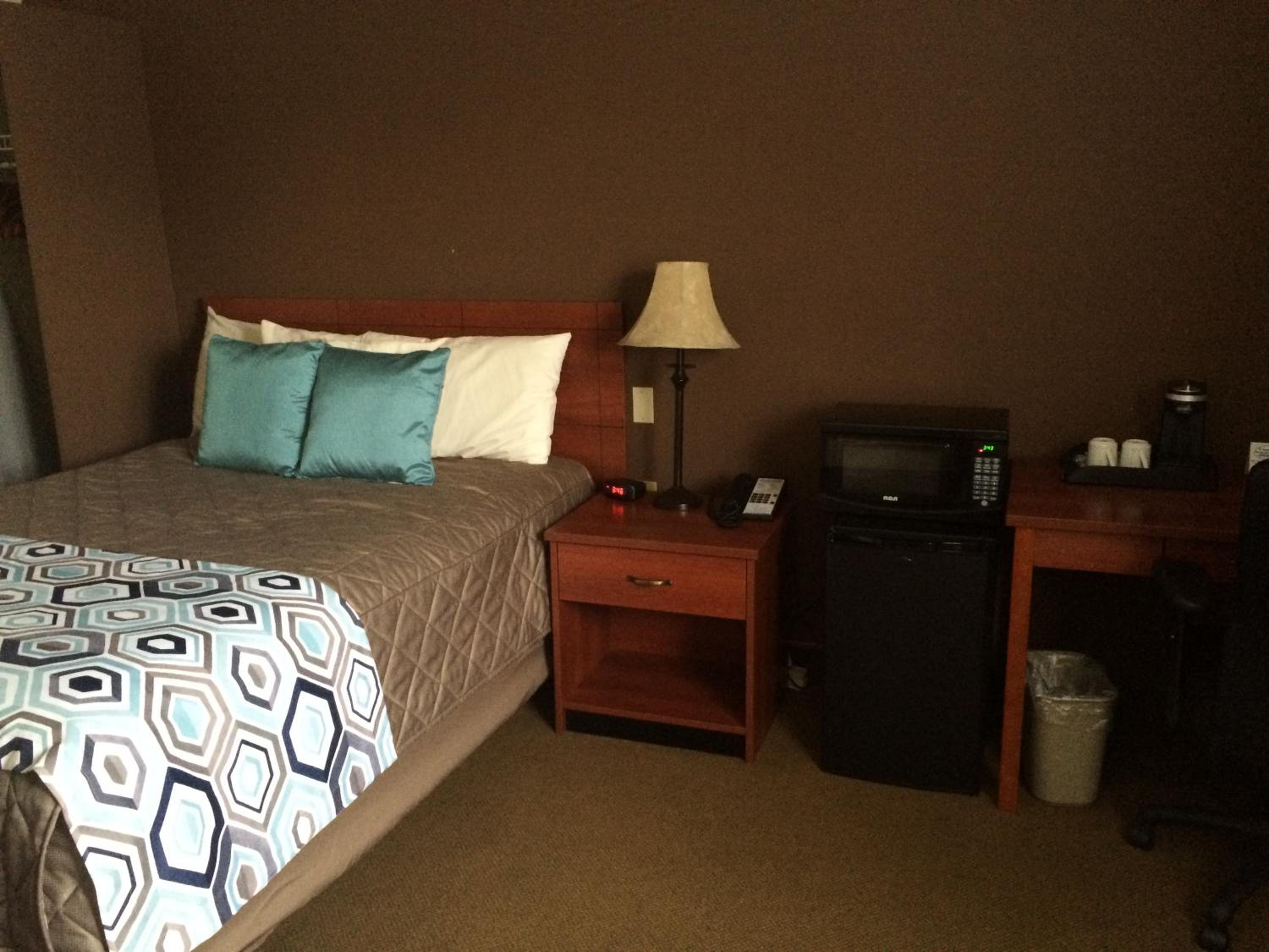 Standard Queen Room - Photo 4
