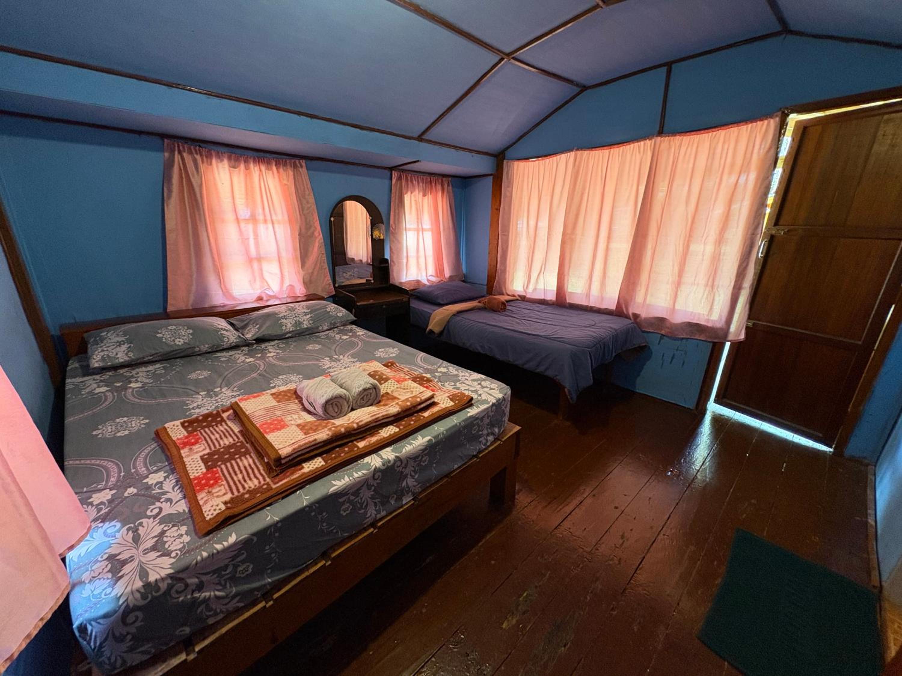 Deluxe Triple Room with Sea View photo 3