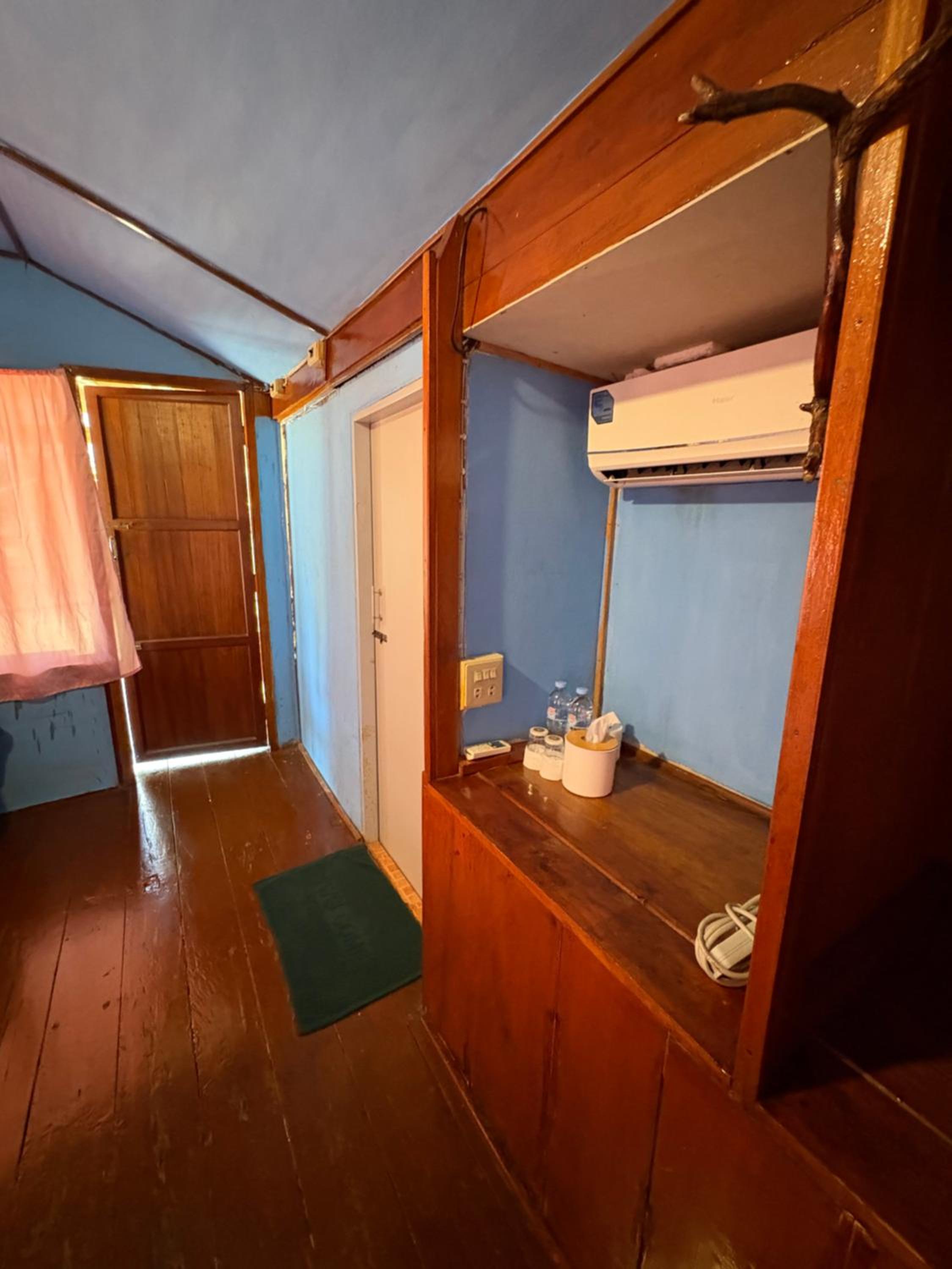 Deluxe Triple Room with Sea View photo 2