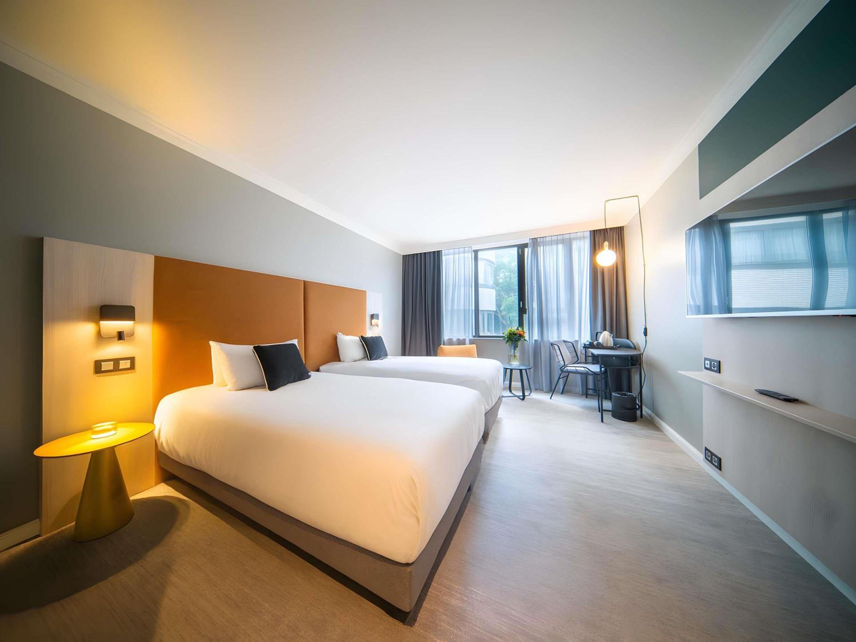 Superior Twin Room - City Side - Photo 1
