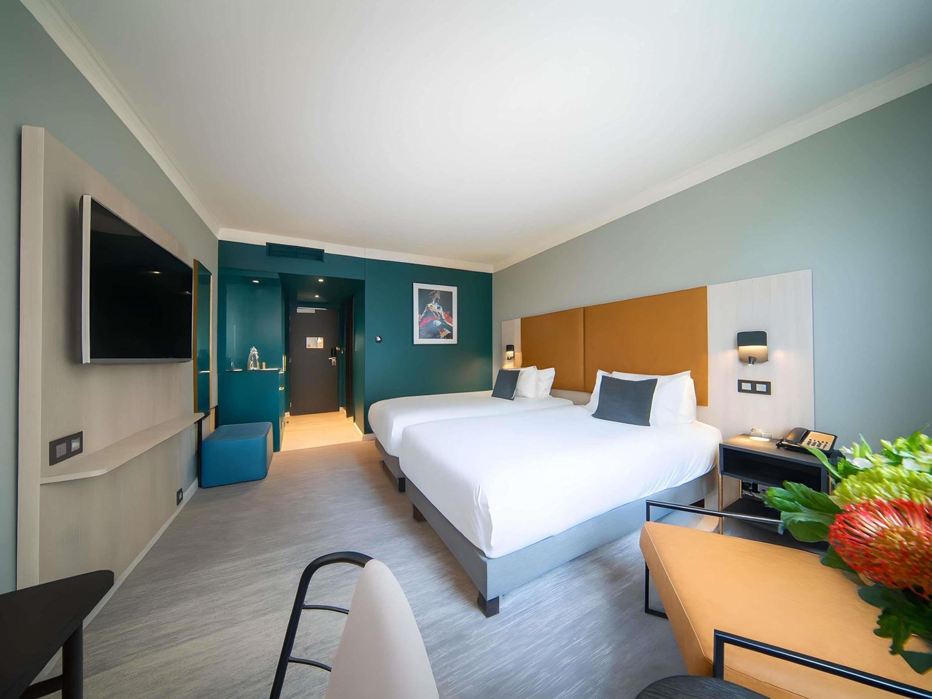 Superior Twin Room - City Side - Photo 6