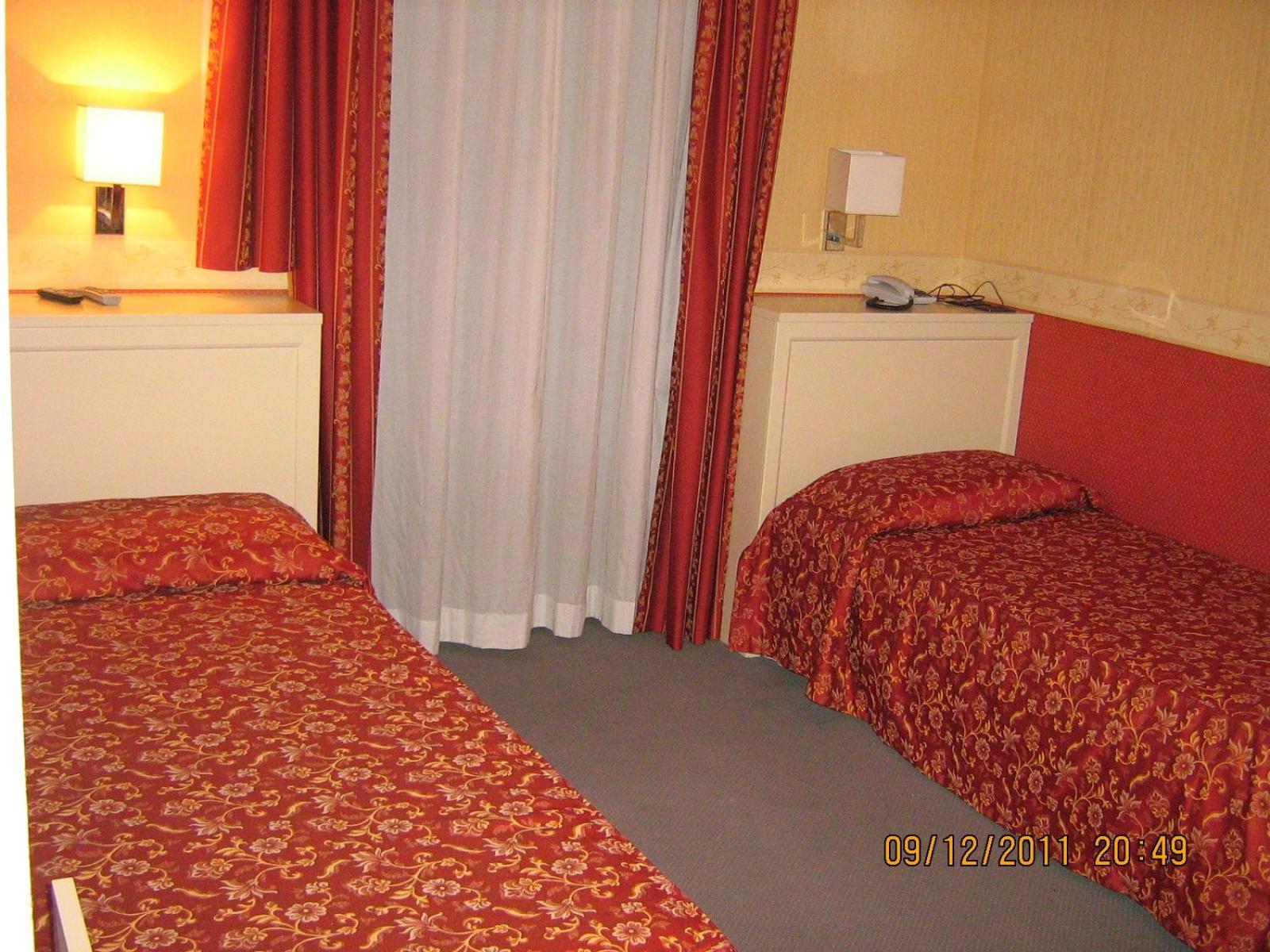 Standard Double Room - Photo 1
