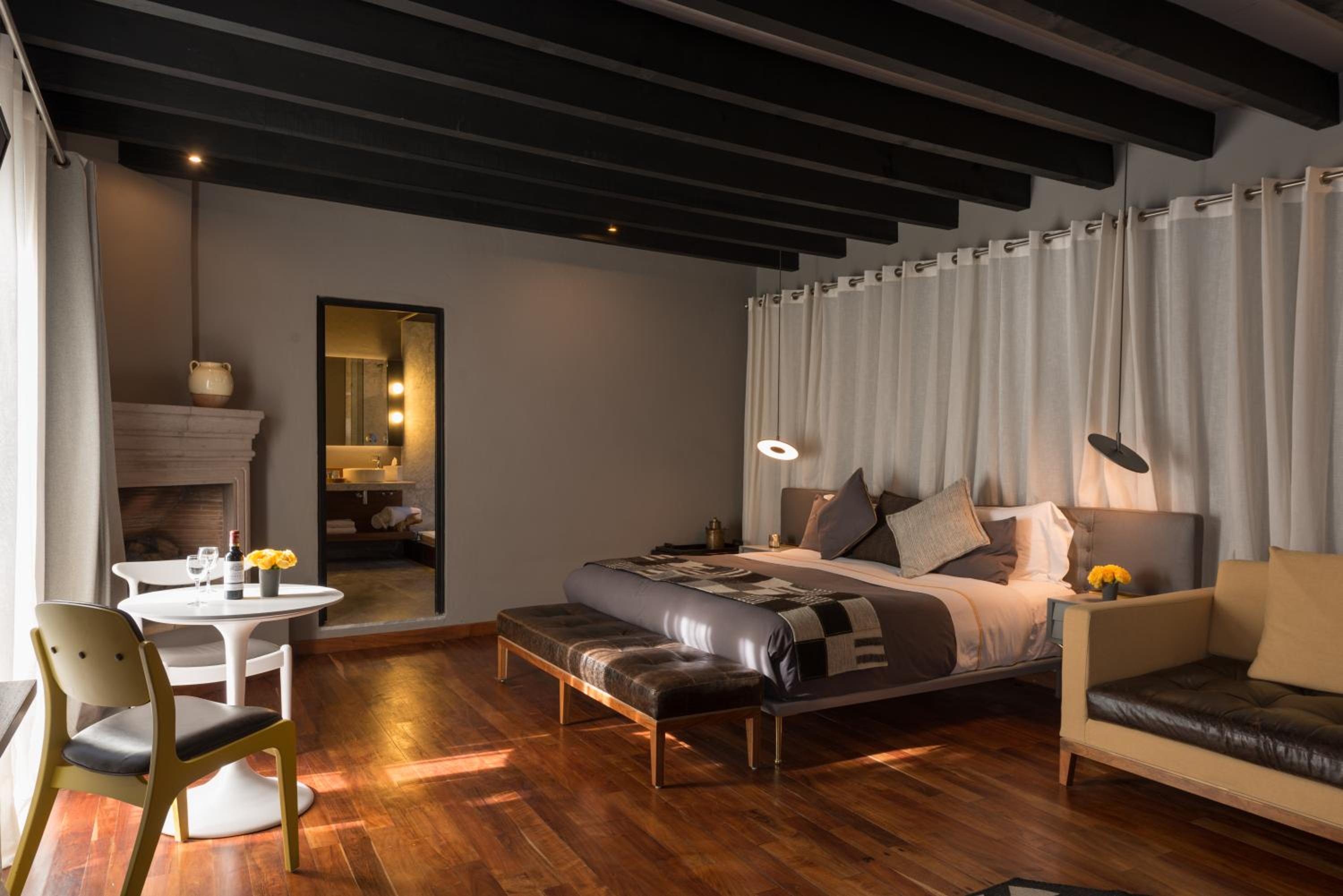 Signature Suite - Photo 31