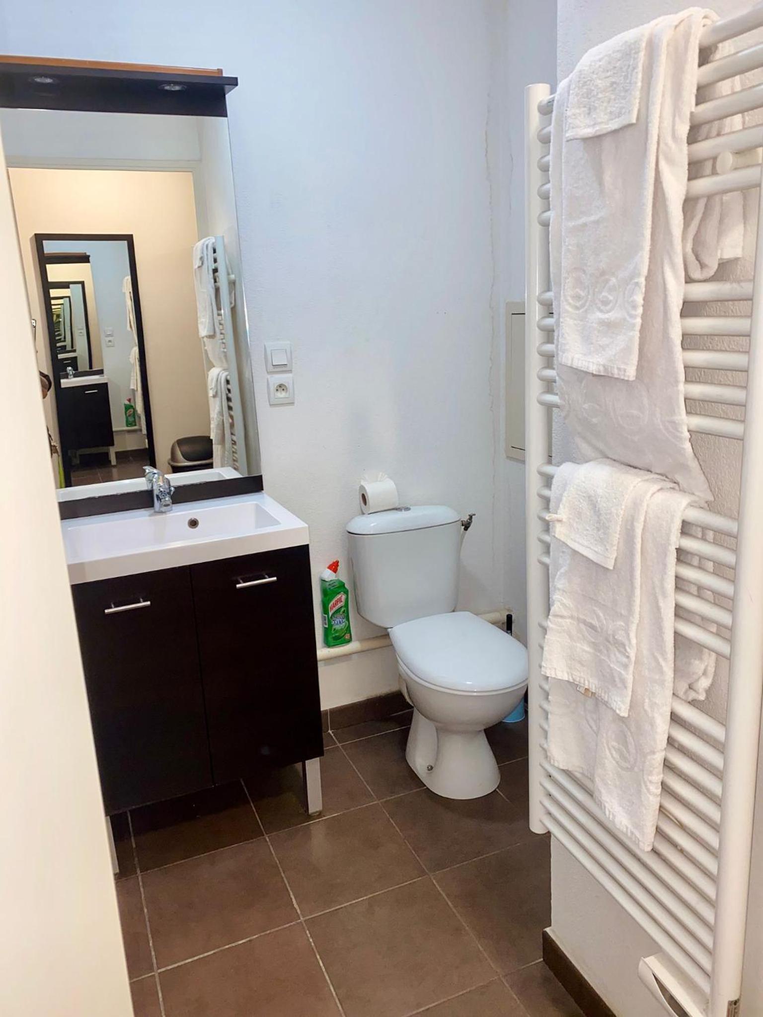 Studio (2 Adults)
