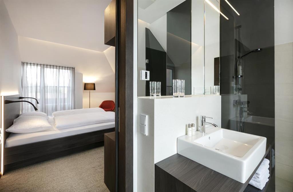 Standard Double or Twin Room photo 2