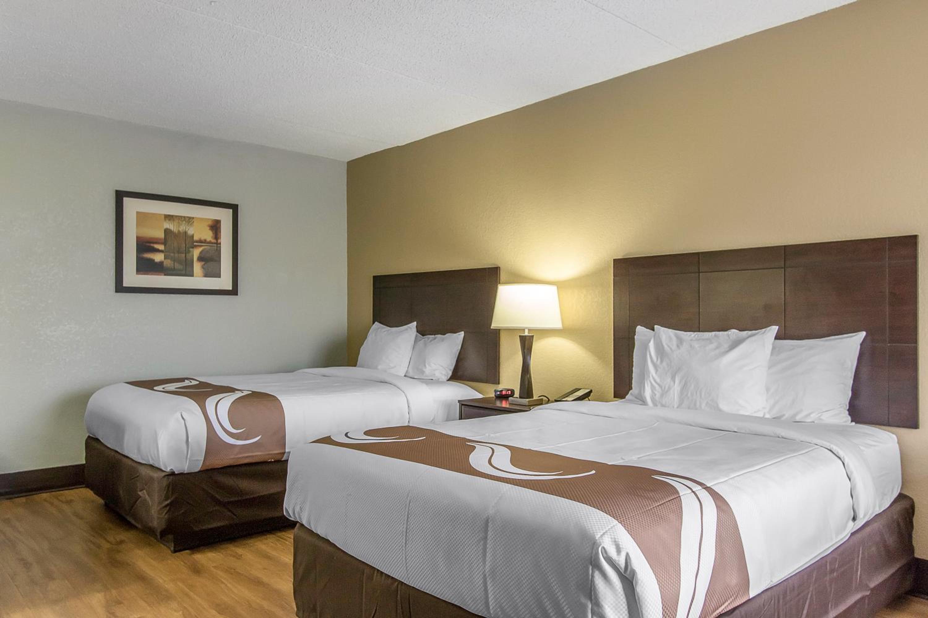 Double Room with Two Double Beds - Non-Smoking - Photo 3