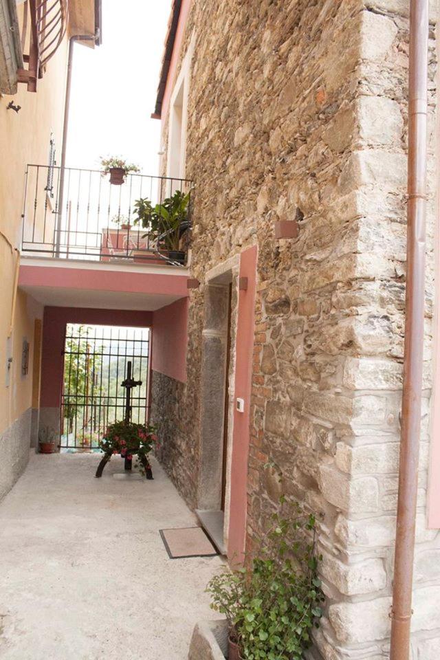 Double Room - Photo 10