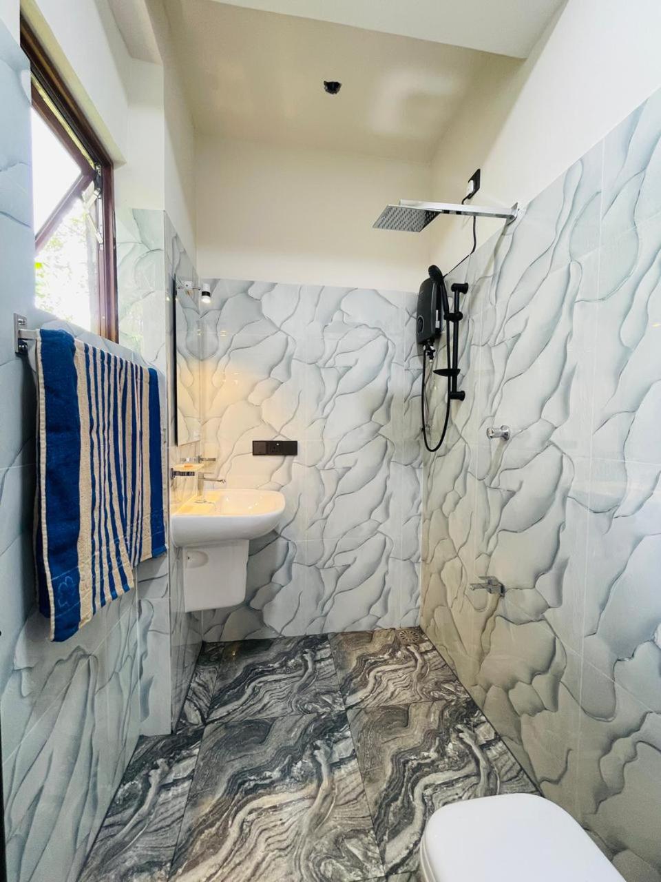 Deluxe Double Room with Shower photo 3