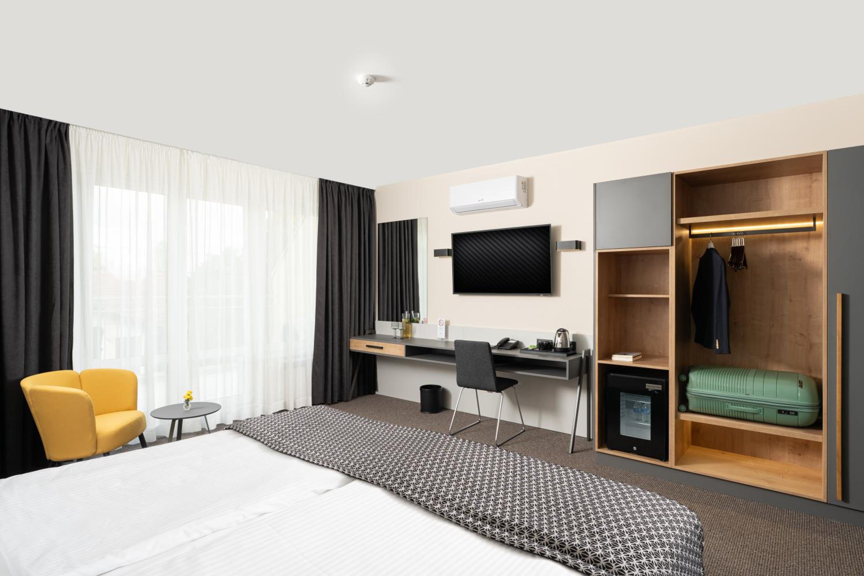 Superior Queen Room
