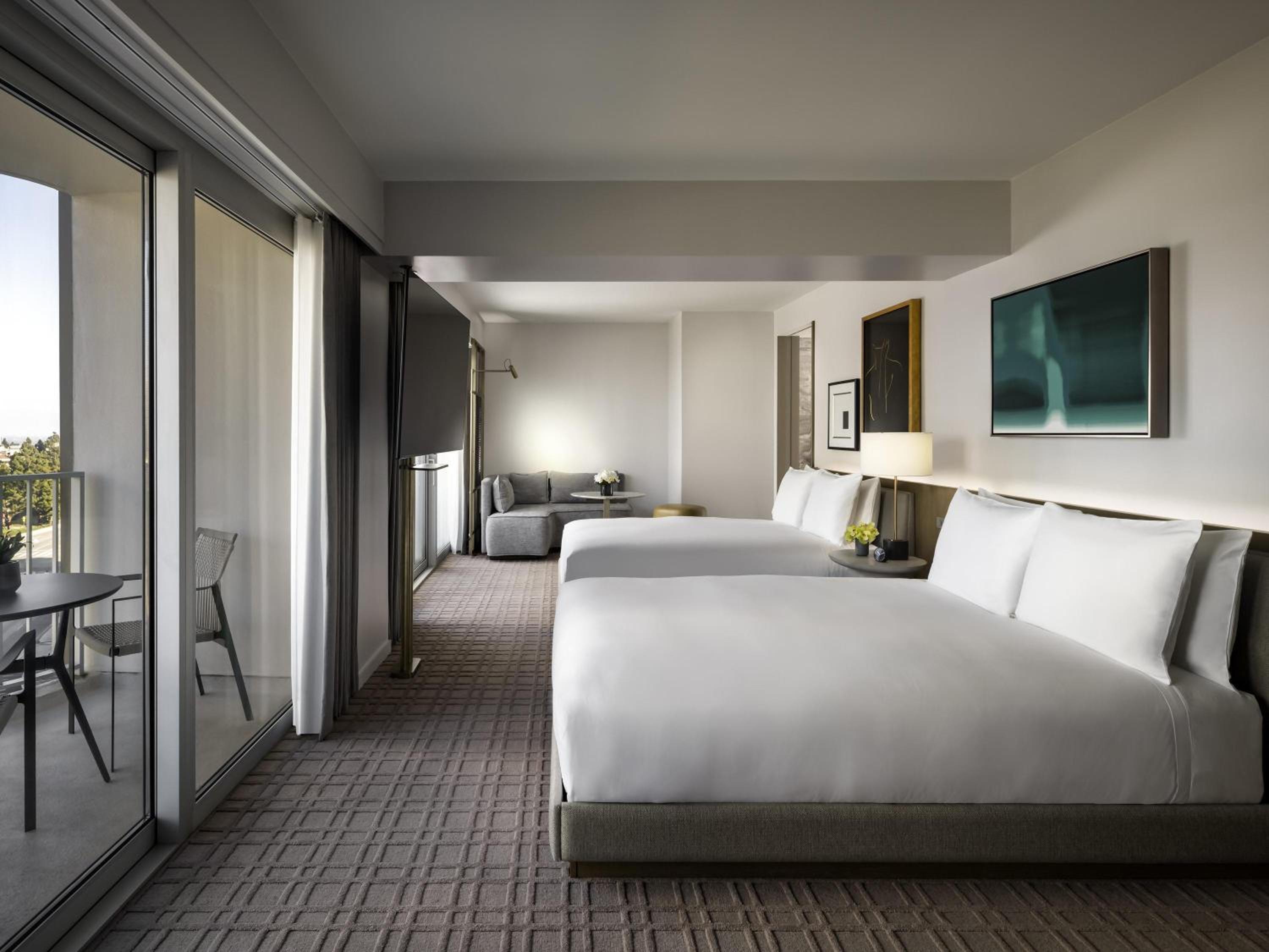 Gold Queen Room with Two Queen Beds and Roll In Shower (Non Smoking) (Accessible)