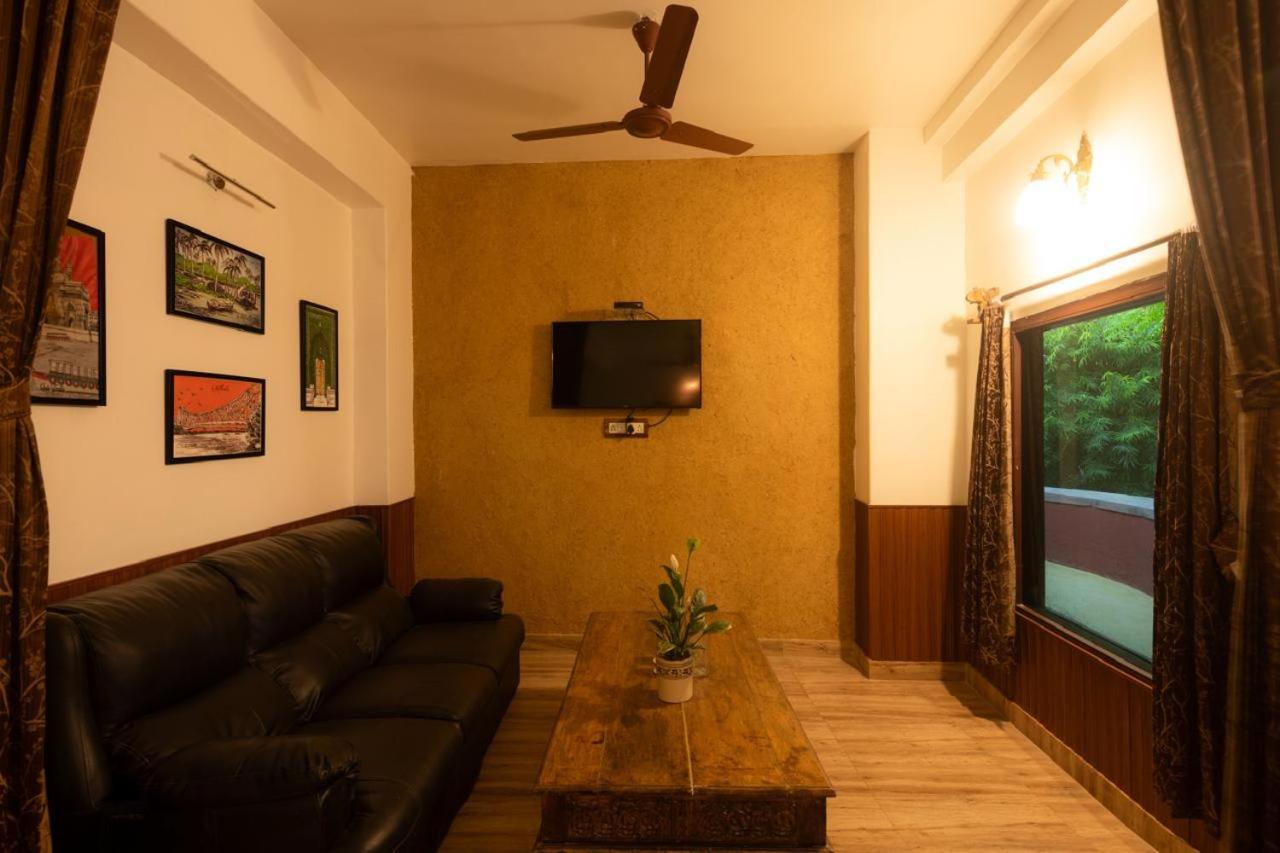 Suite with Spa Bath photo 3