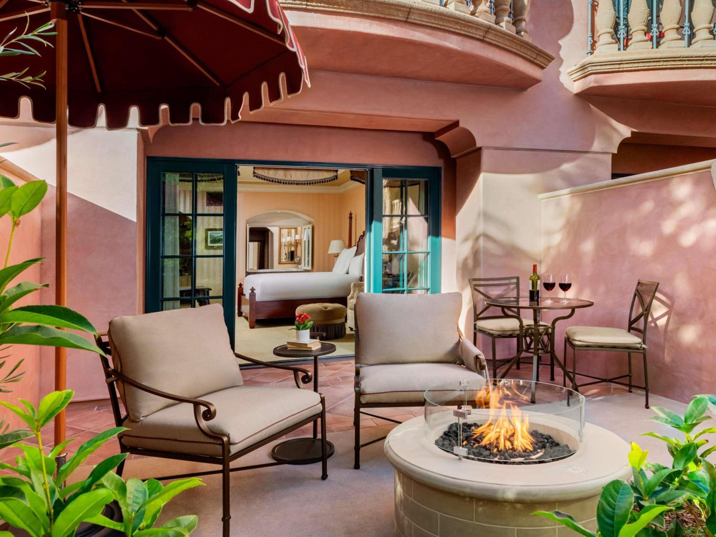 Deluxe King Room with Private Fireside Terrace and Resort View - Photo 3