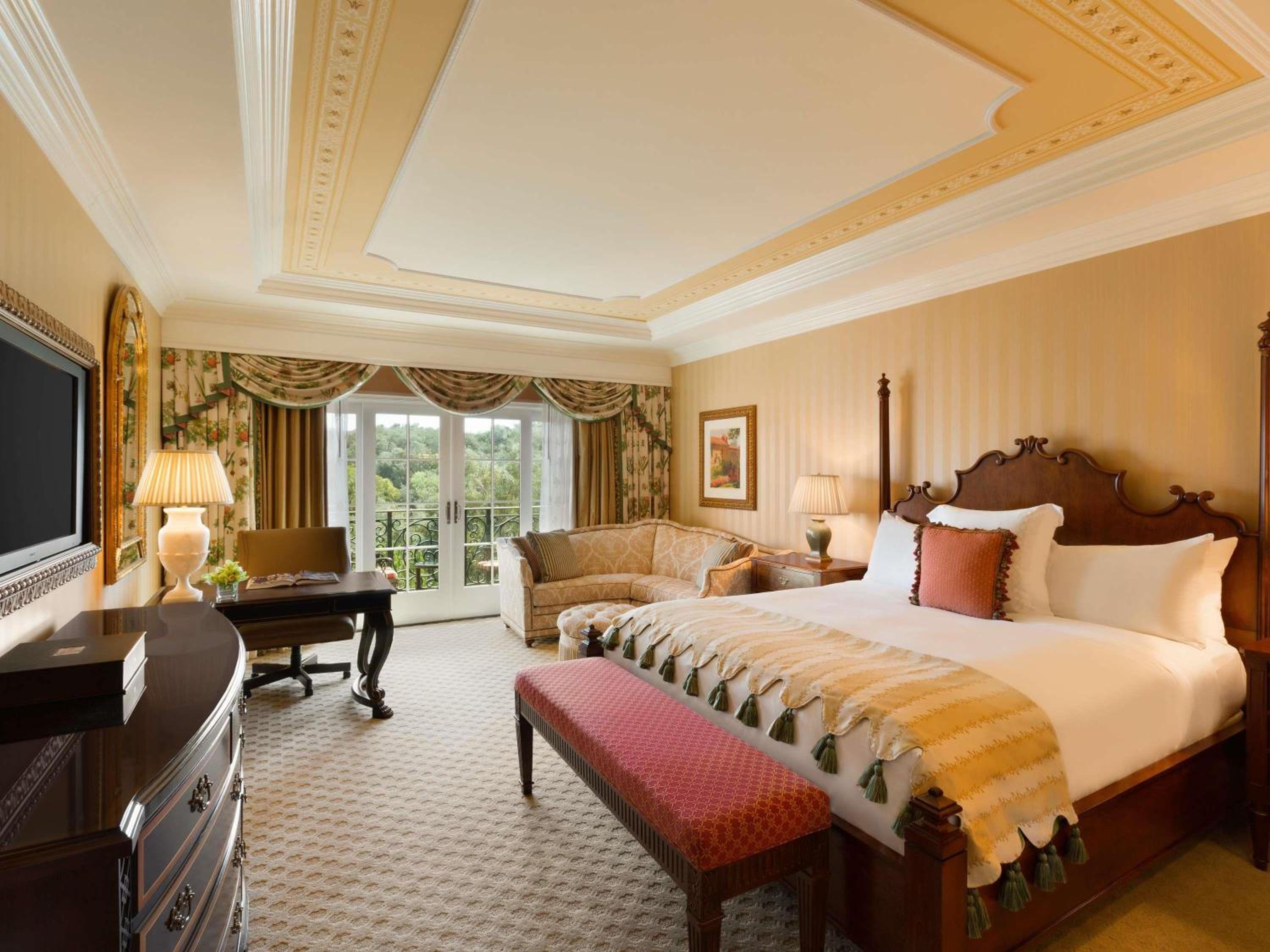 Paseo King Suite with Sofa Bed and Resort View - Private Fireside Terrace - Photo 4