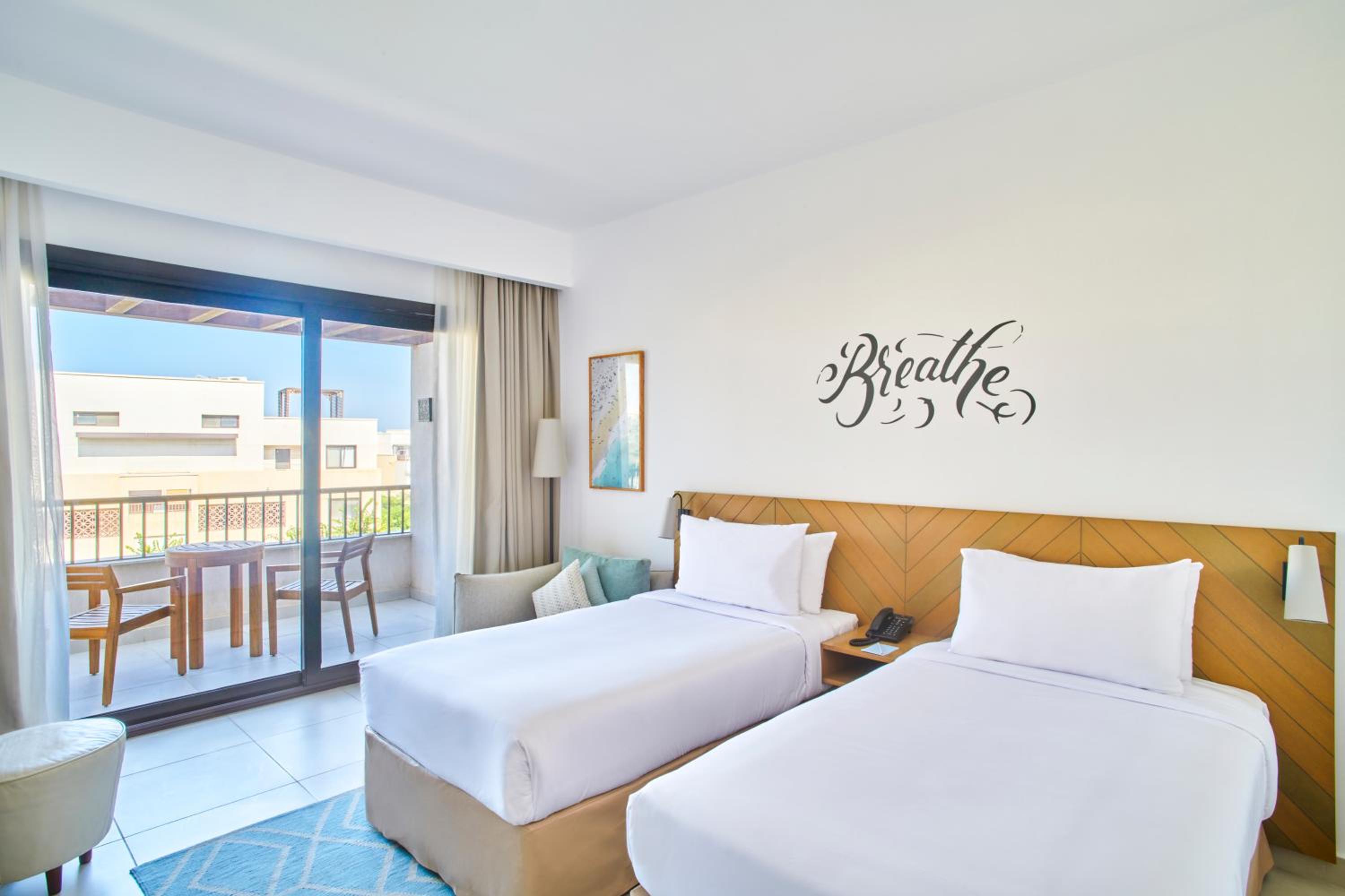  Premier Room Partial Lagoon View photo 2