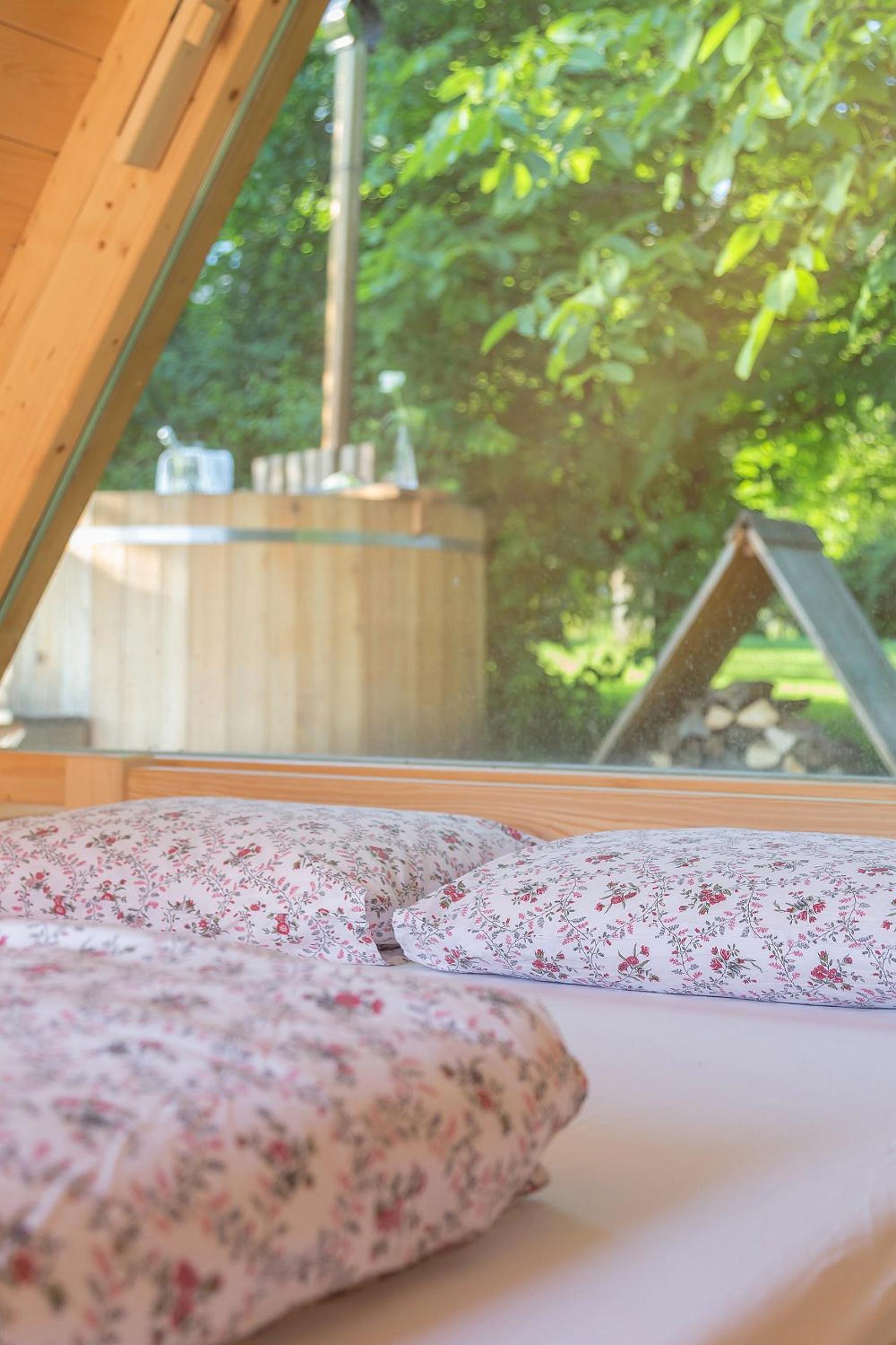 Double Room with Garden View - Photo 11
