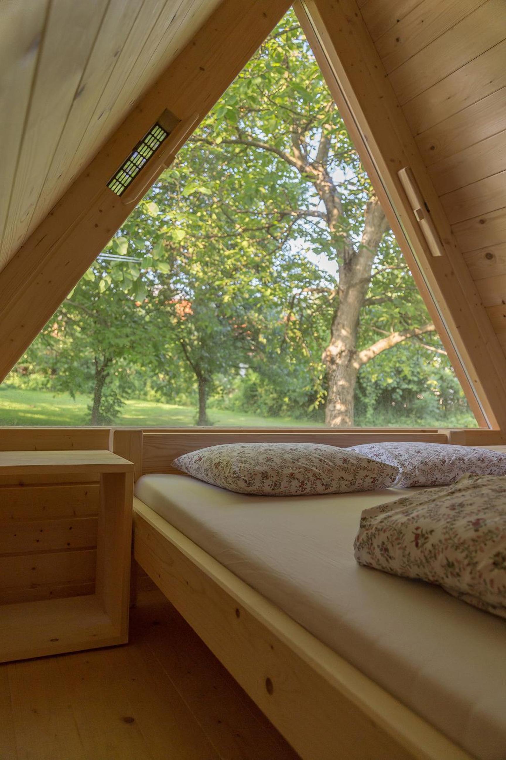 Double Room with Garden View - Photo 9