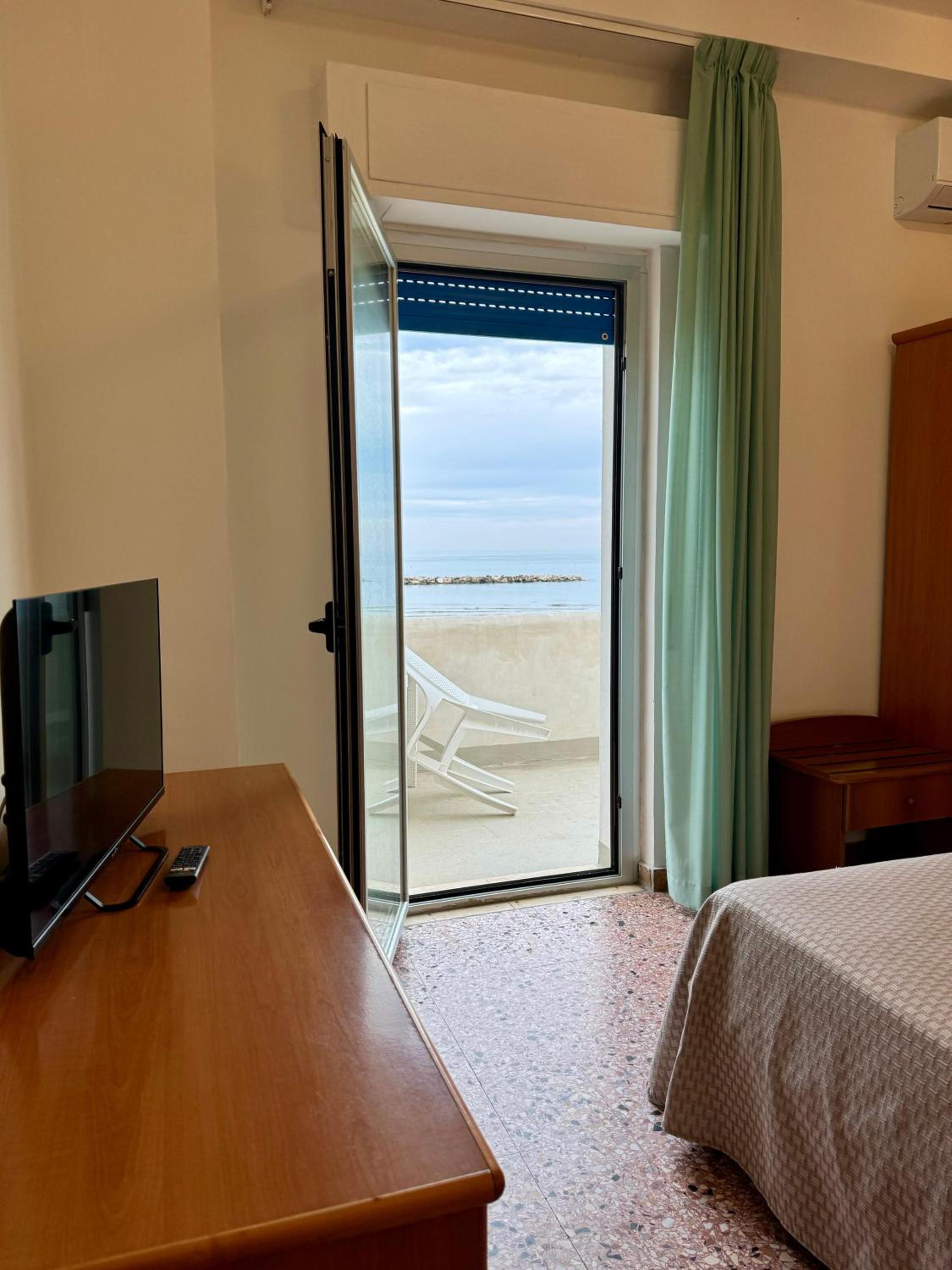Triple Room with View