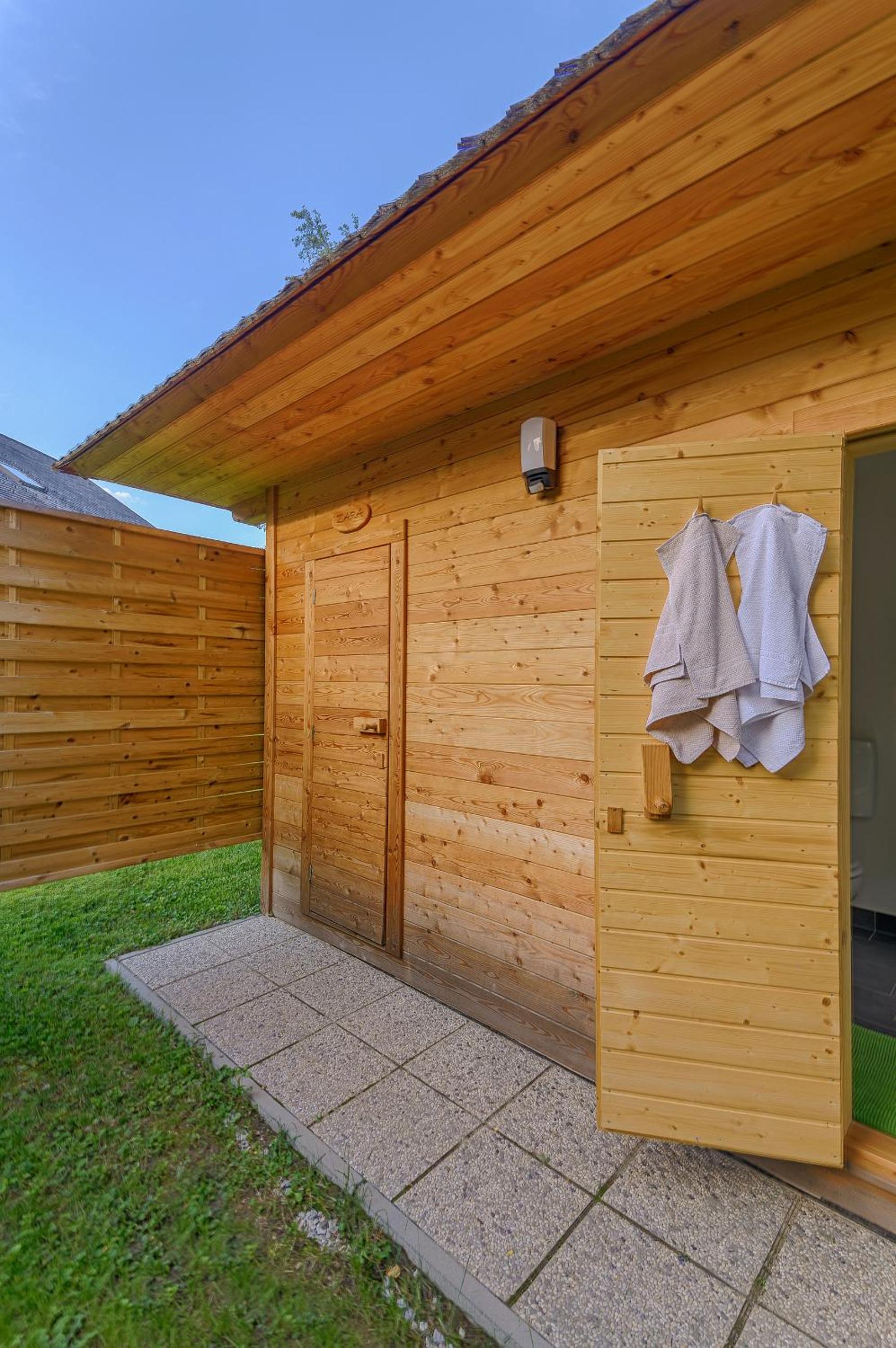 Double Room with Garden View - Photo 15