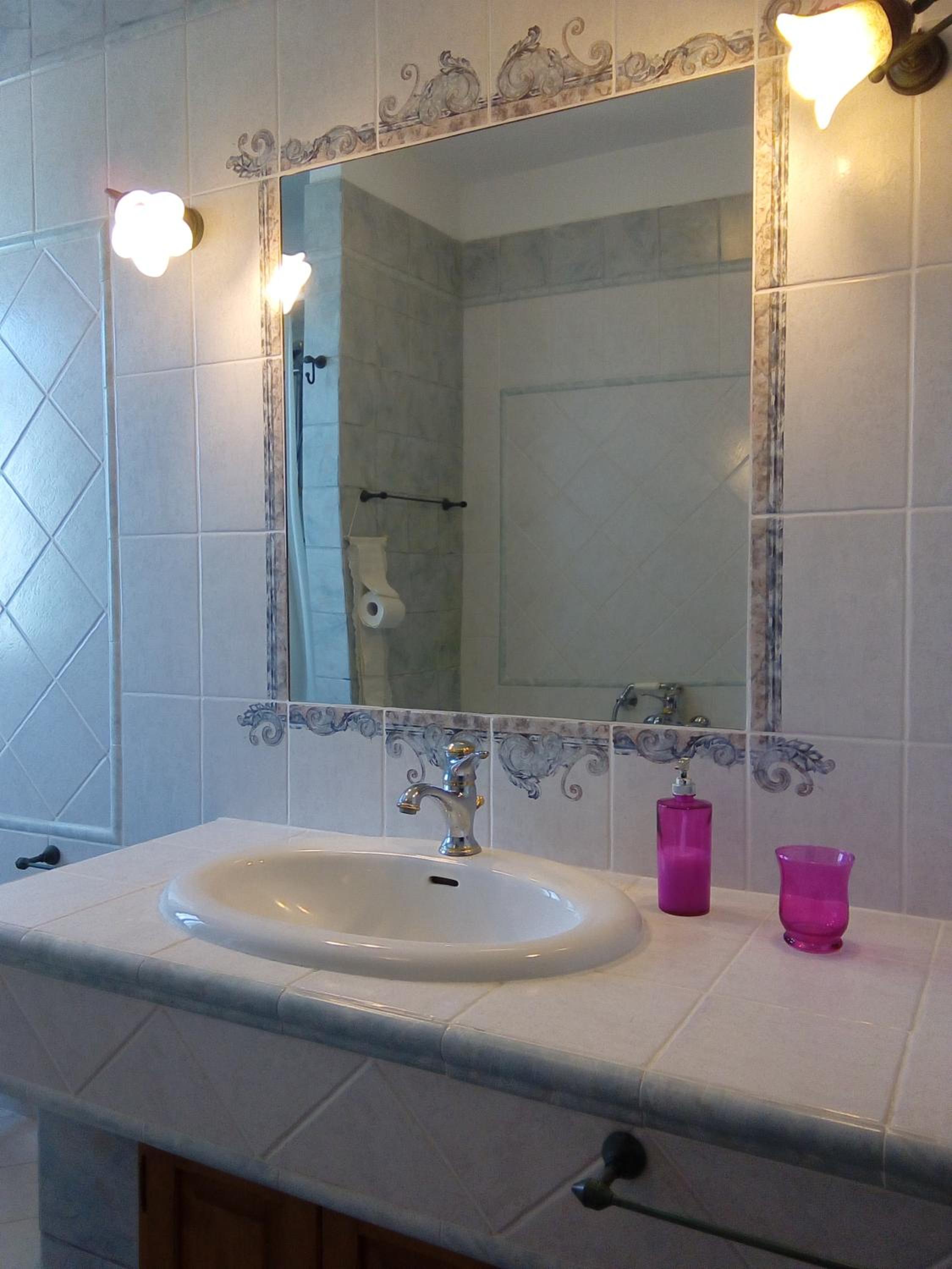 Triple Room with Private External Bathroom - Photo 6