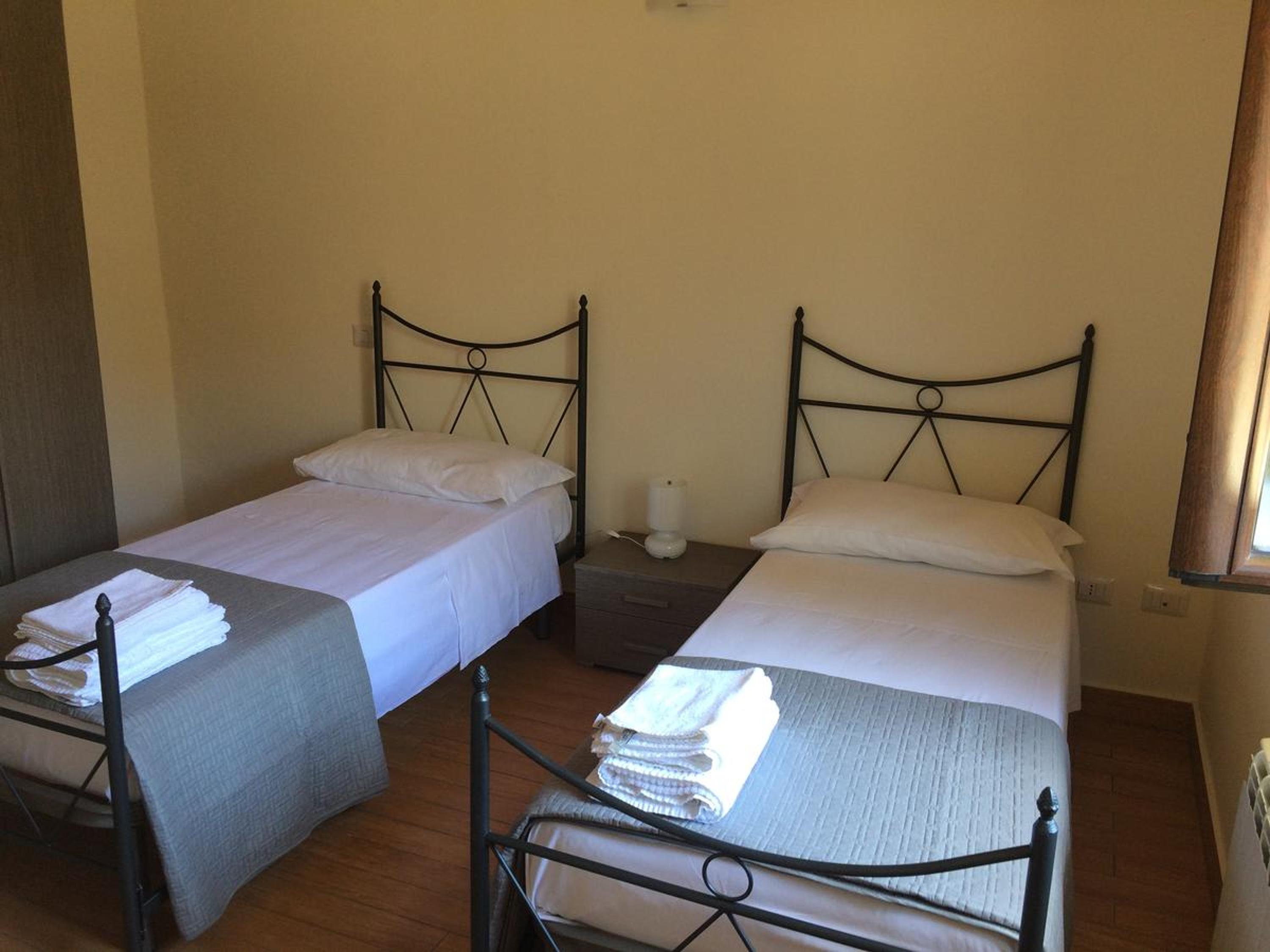 Deluxe Twin Room - Photo 5