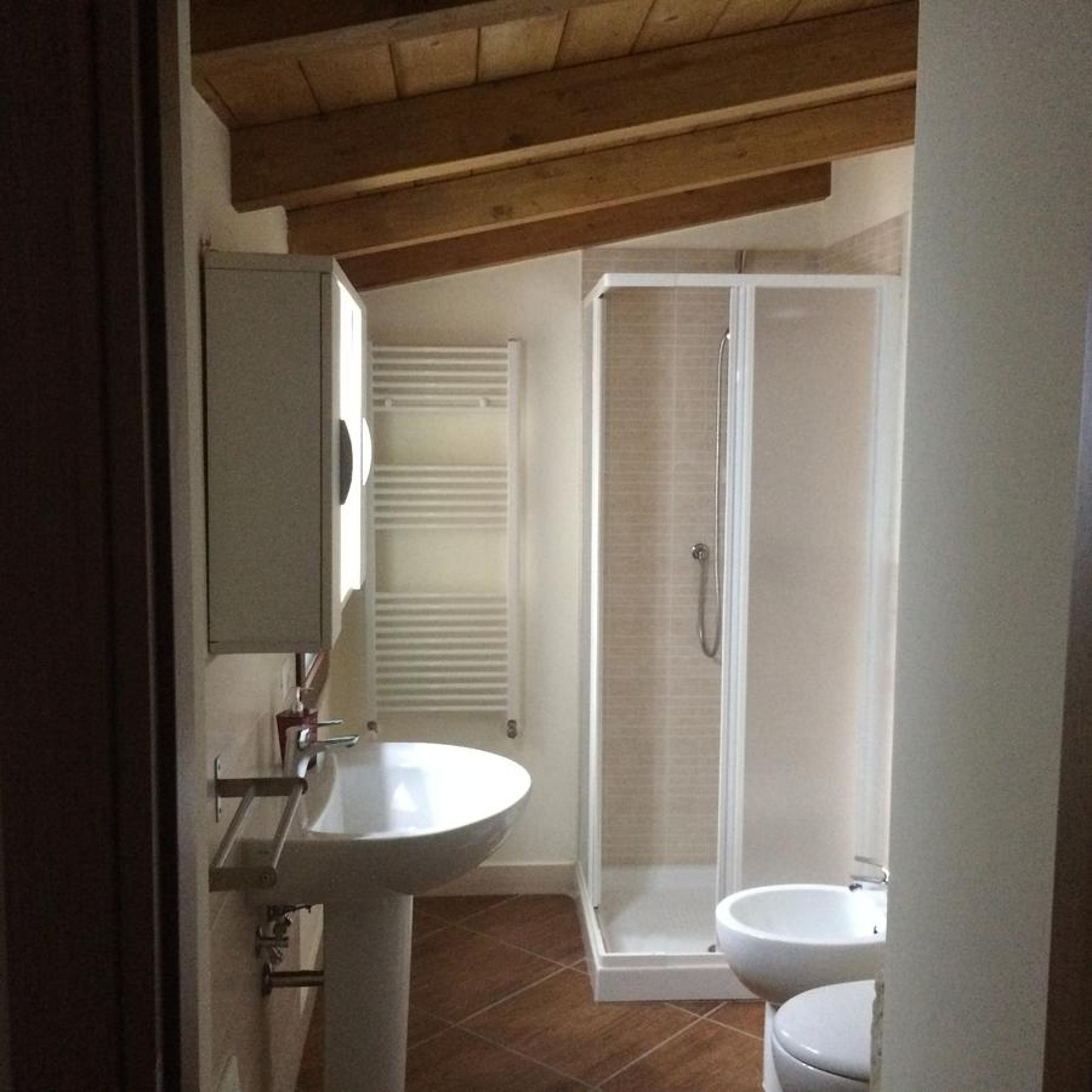 Double Room - Photo 8