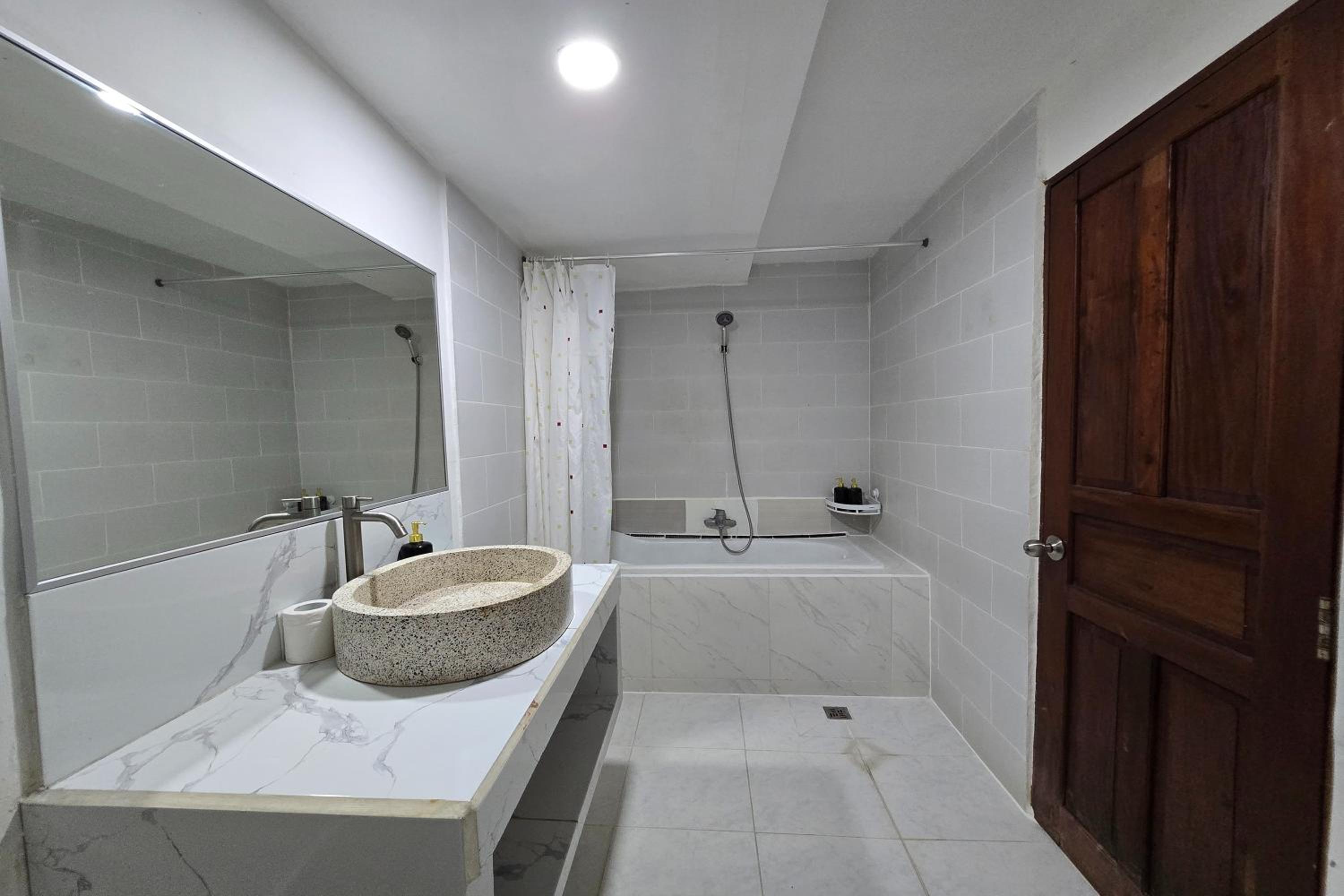 Deluxe Double or Twin Room - Photo 1