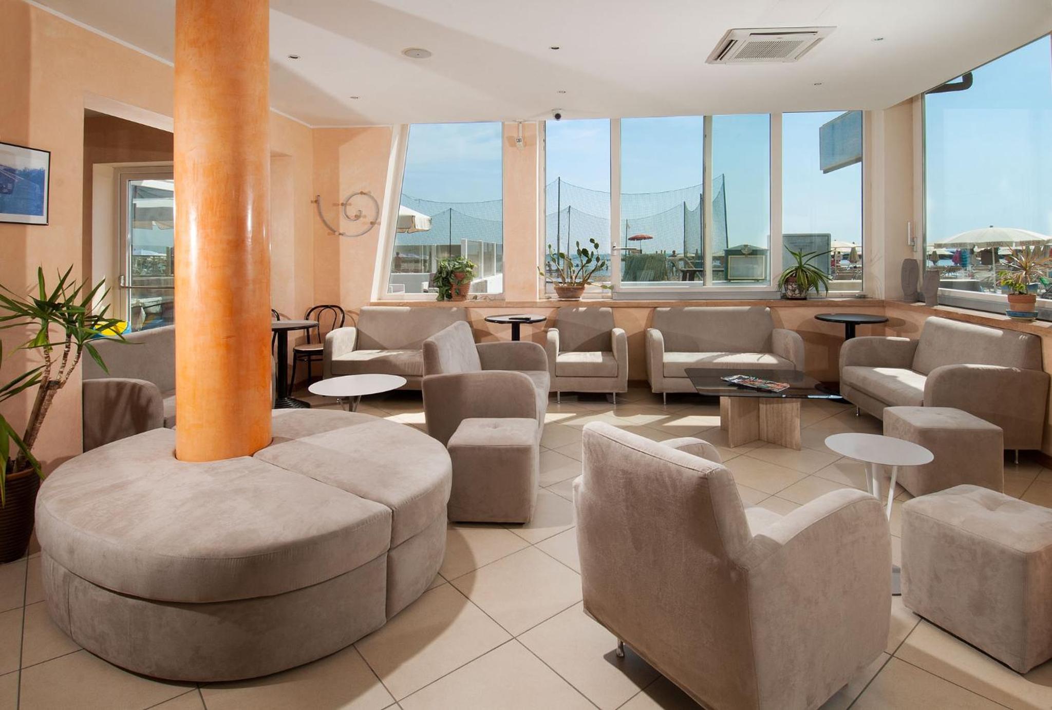 Triple Room with Sea View - Photo 2