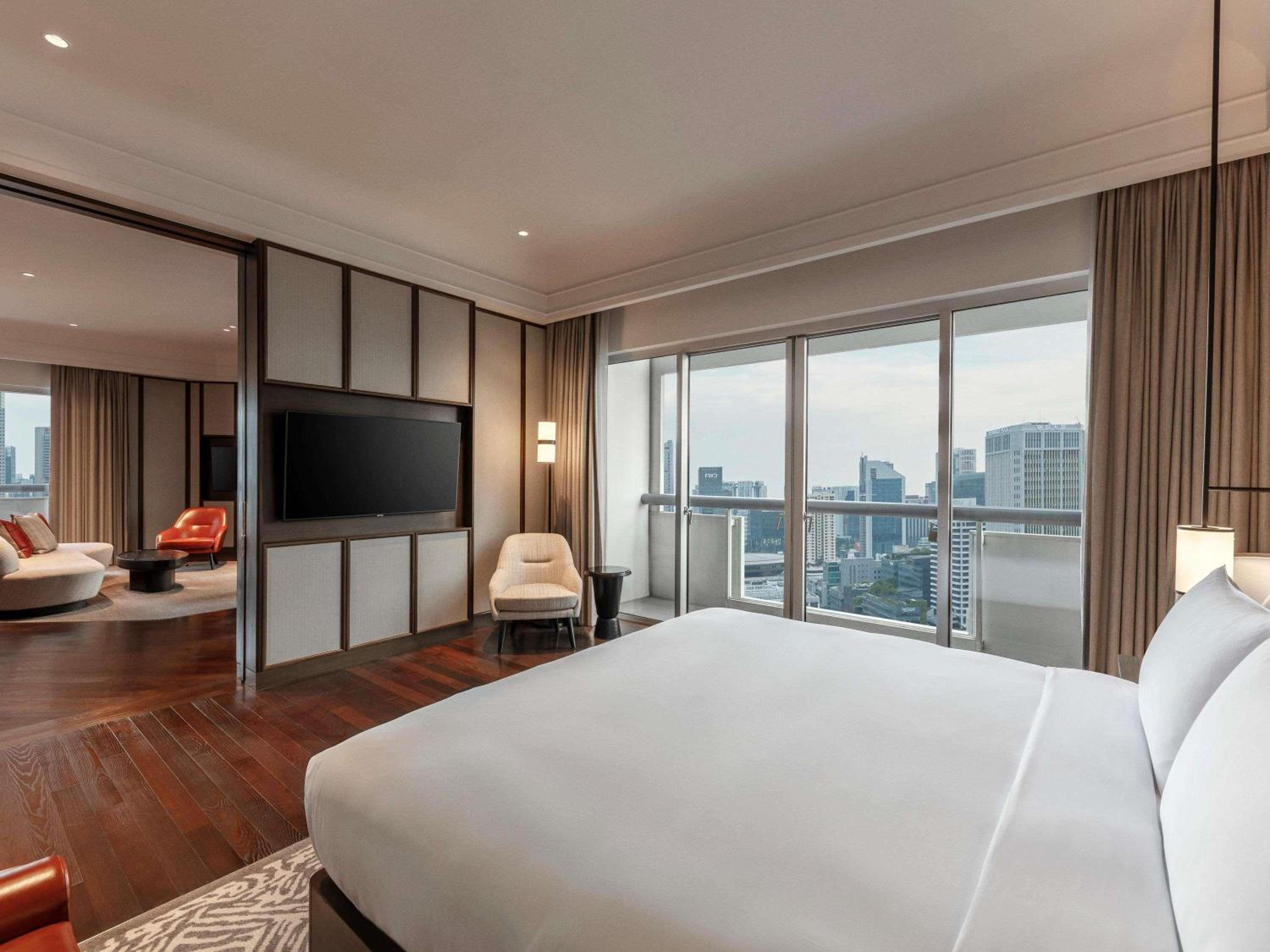 Ambassador Suite, 1 King, 2 Balconies, Lounge Access Ambassador Suite, 1 King, 2 Balconies, Lounge Access