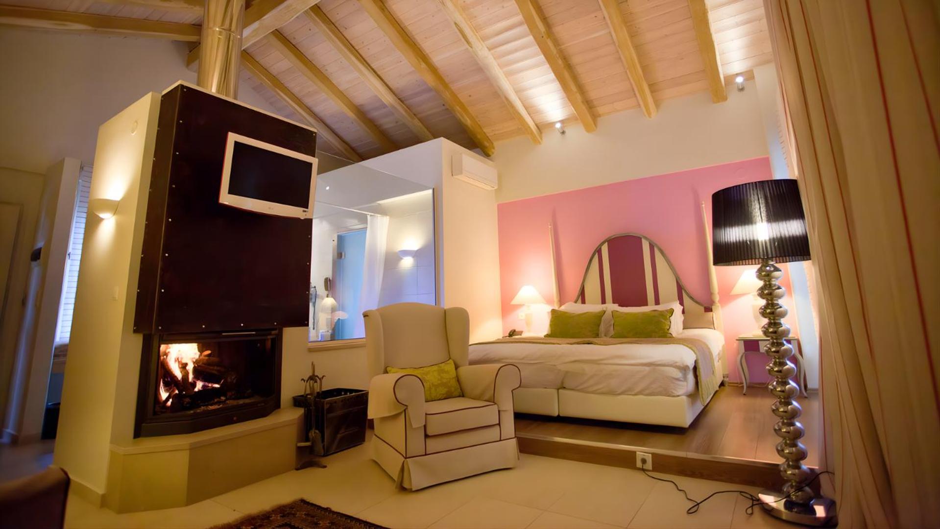 VIP Villa with Hot Tub and Fireplace room only