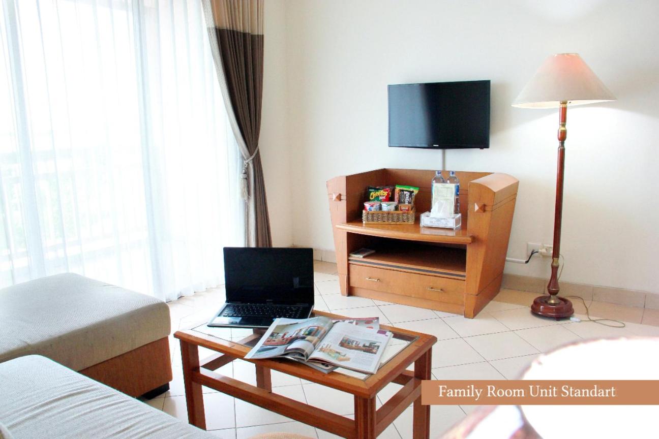 Three-Bedroom Suite - Photo 5