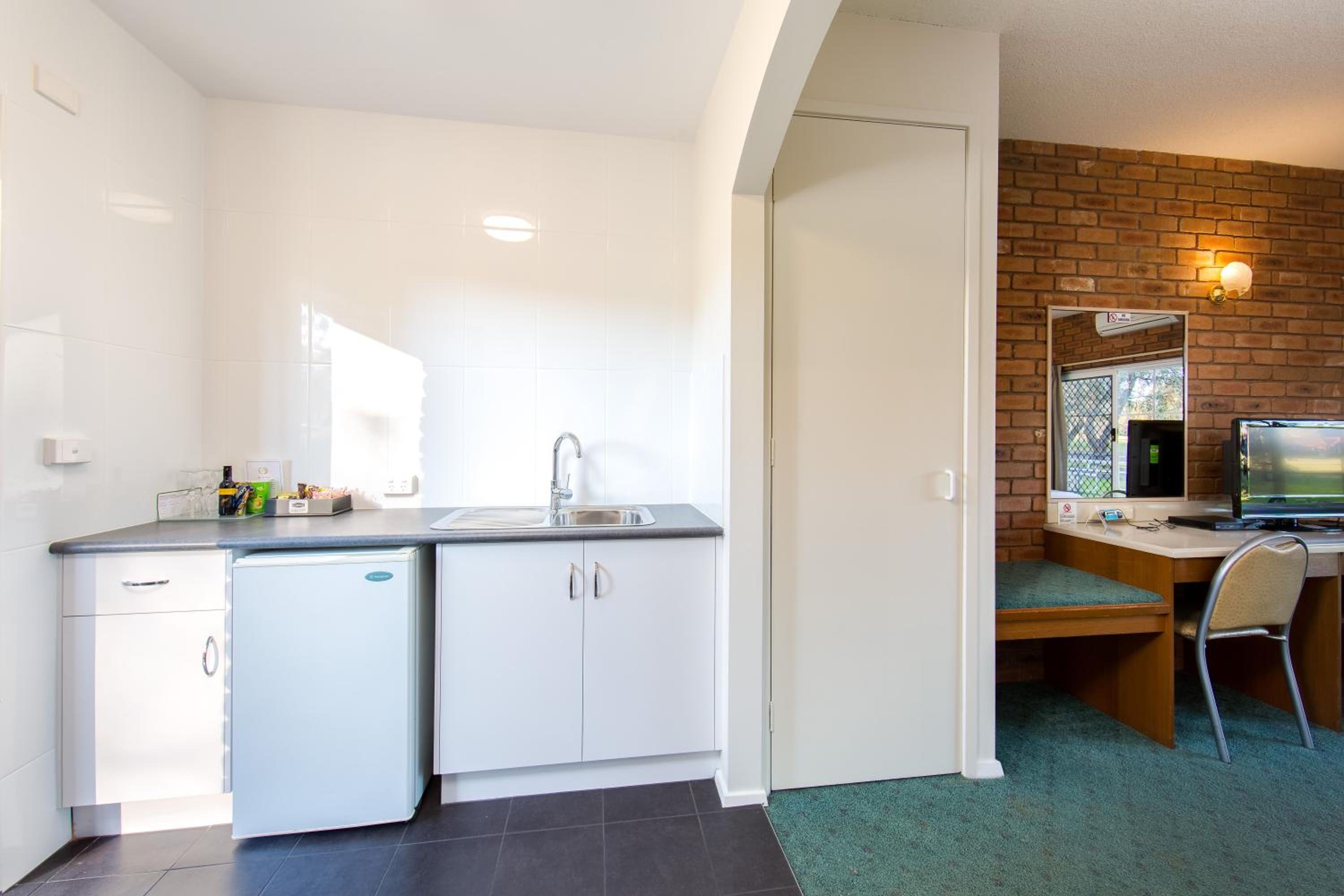 Double or Twin Room with Spa Bath photo 2
