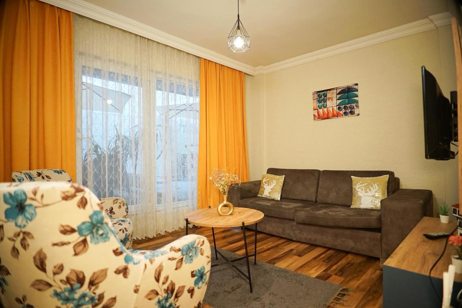 Apartment with Garden View