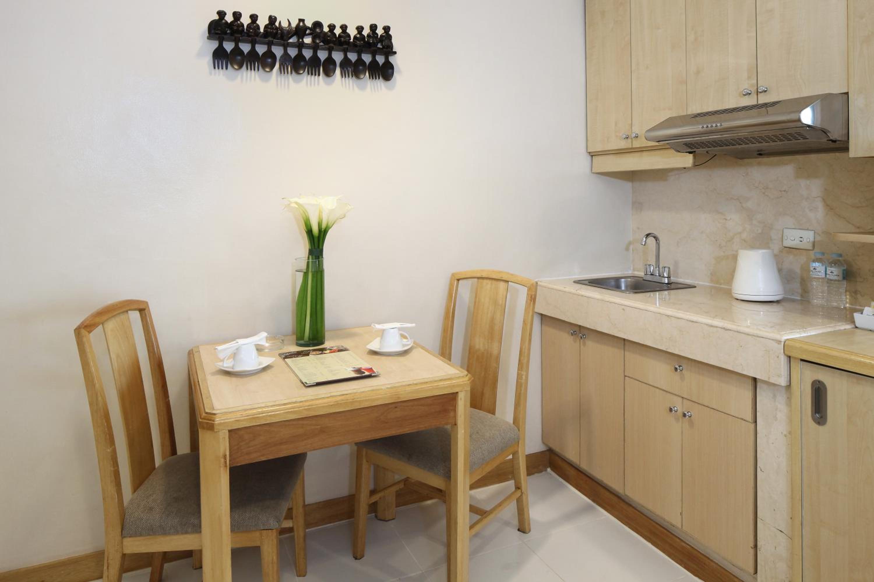 Deluxe Twin Room with Kitchenette  - Photo 4