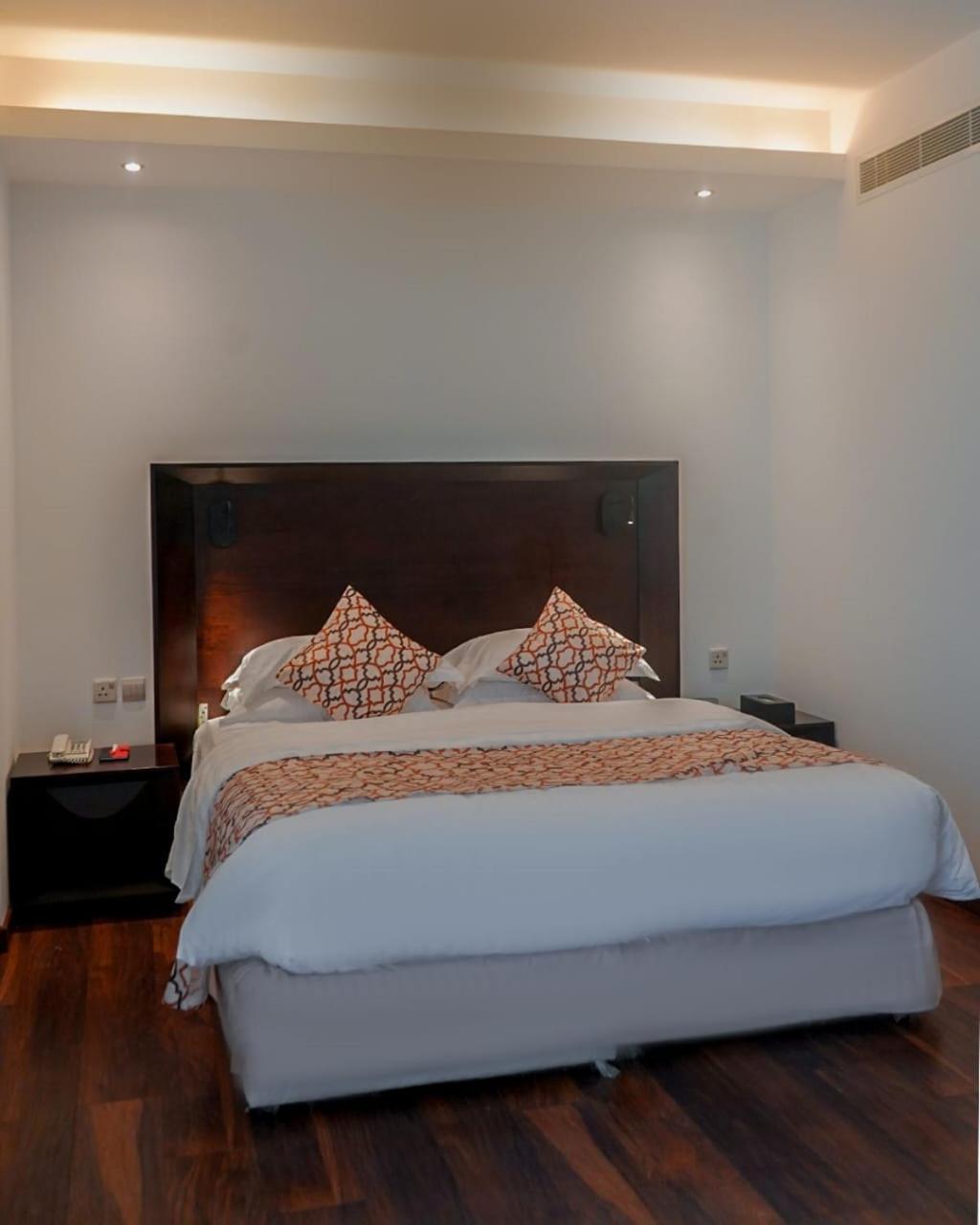 King Suite with Spa Bath