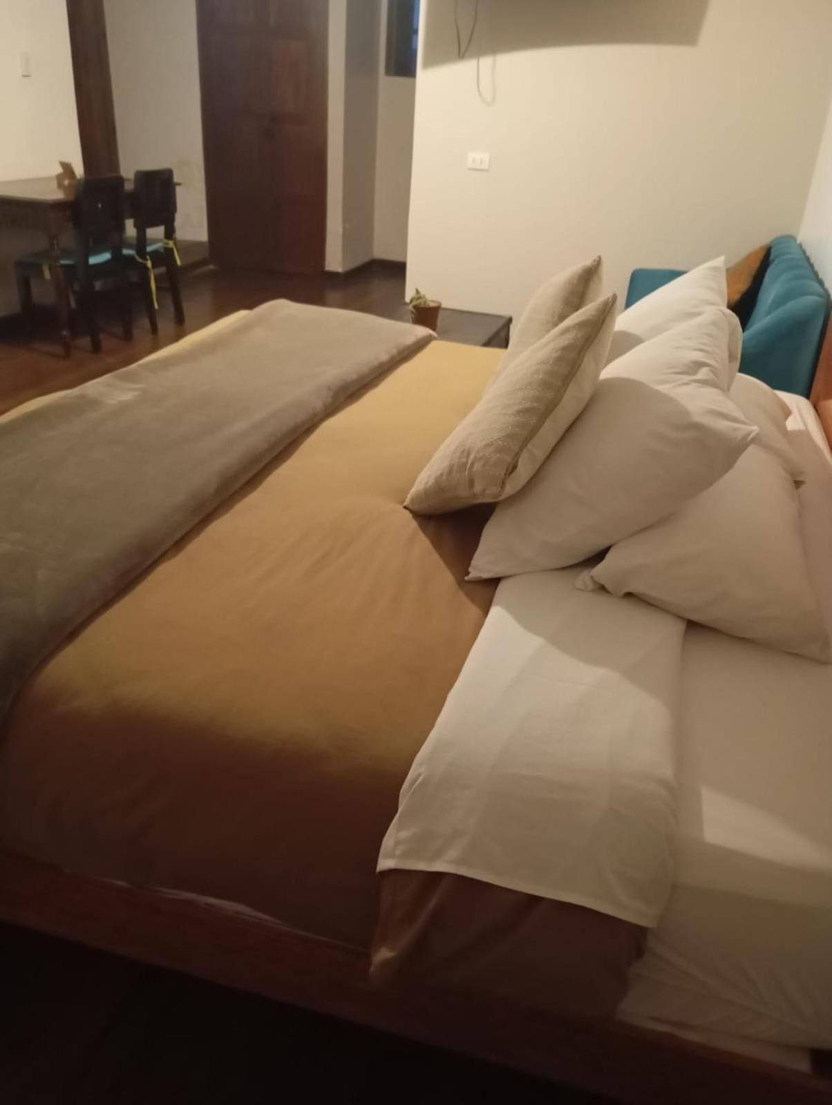 Standard King Room photo 3
