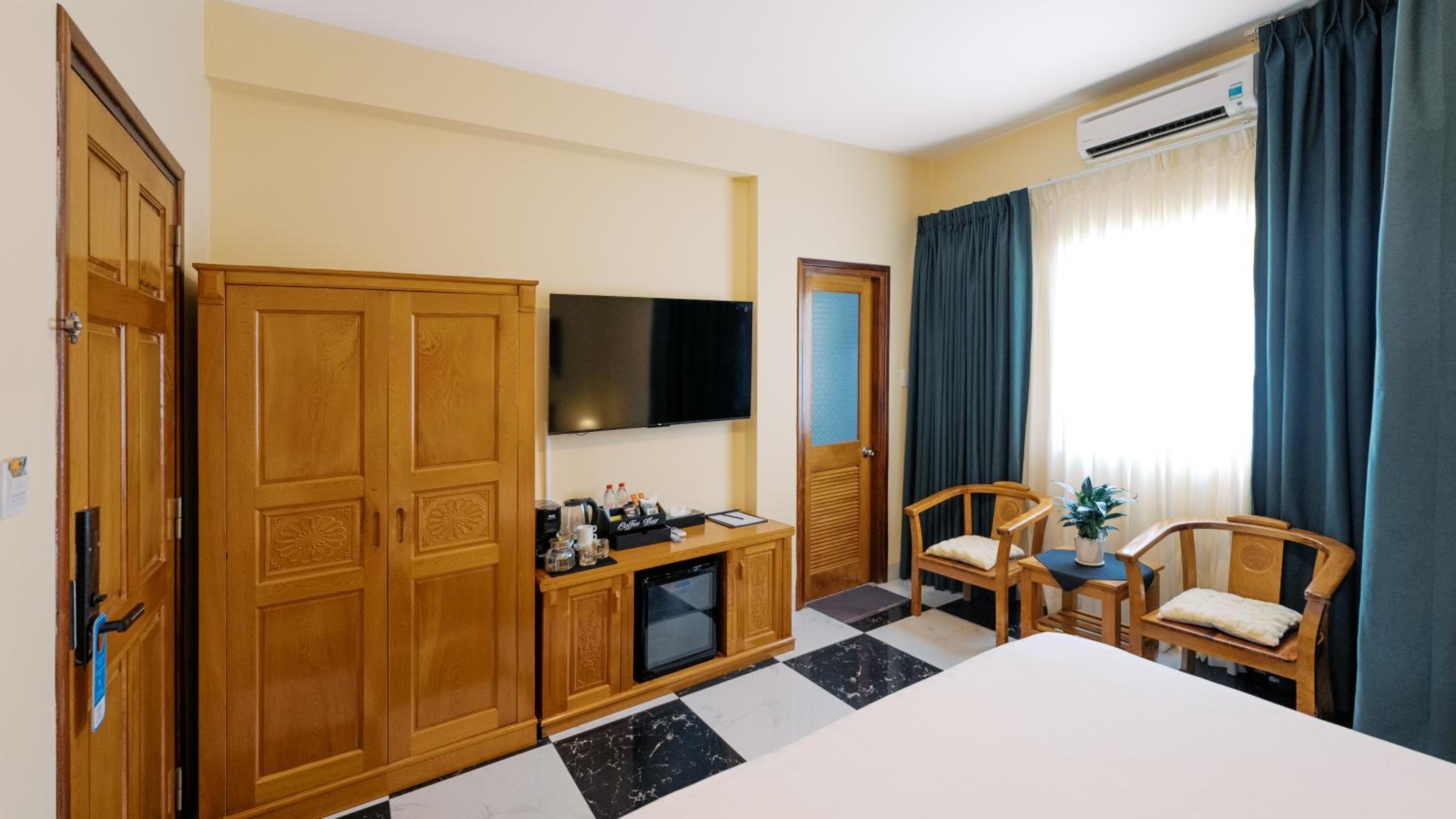 Superior King Room photo 3