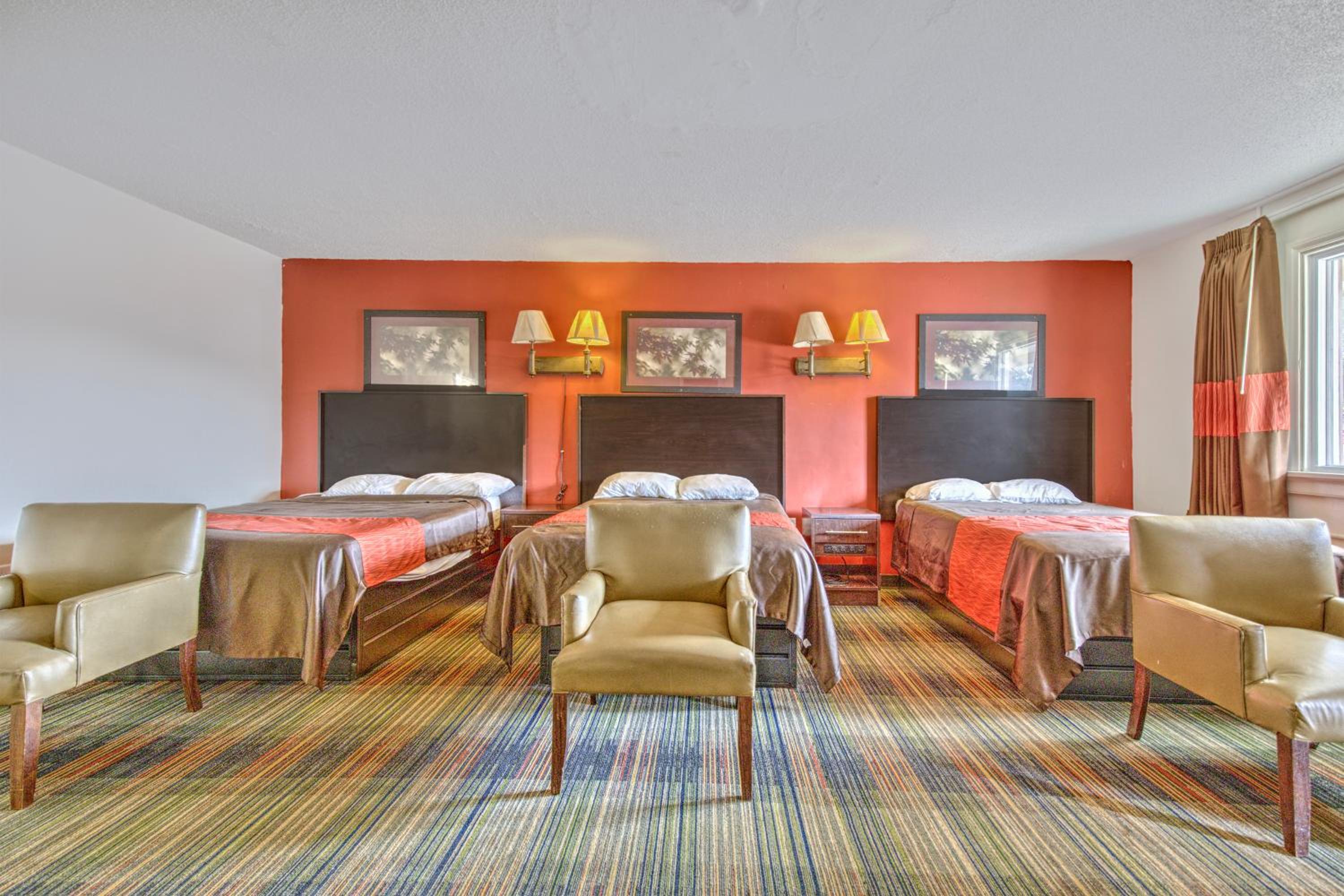 3 Full bed smoking photo 1
