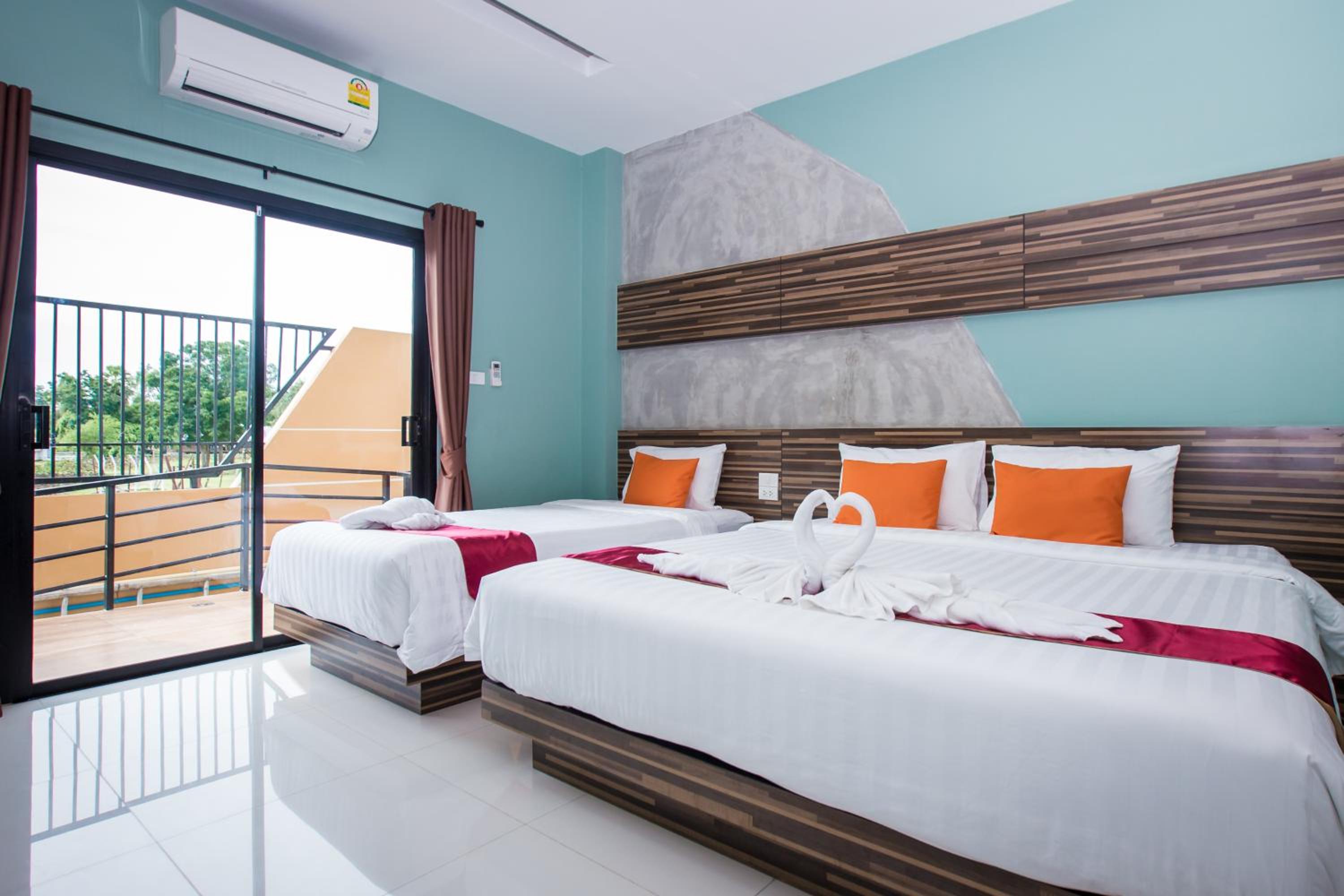 Deluxe Triple Room photo 3