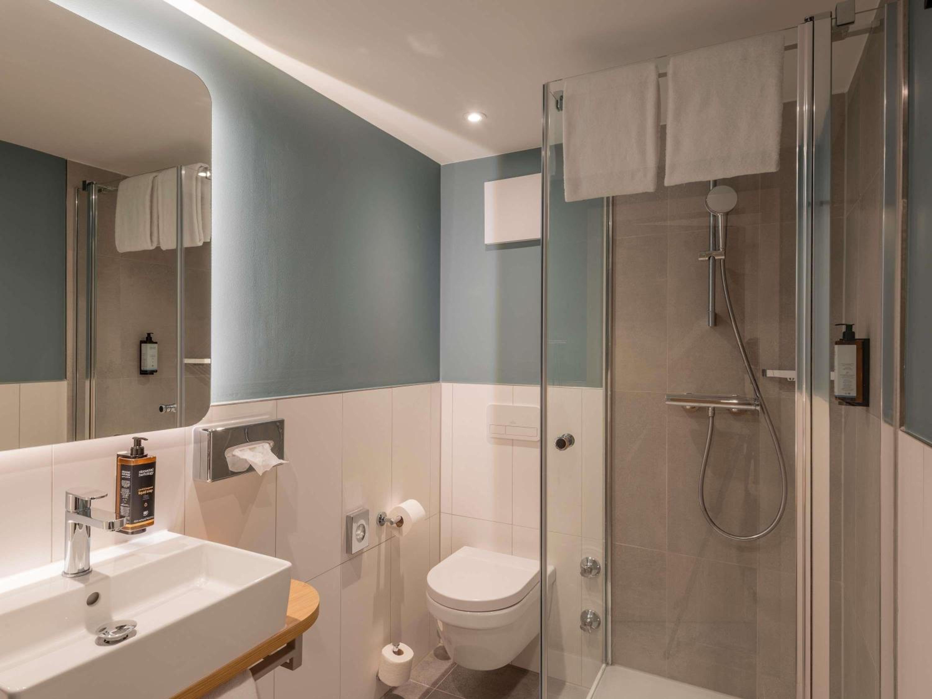 Superior King Room - Photo 5