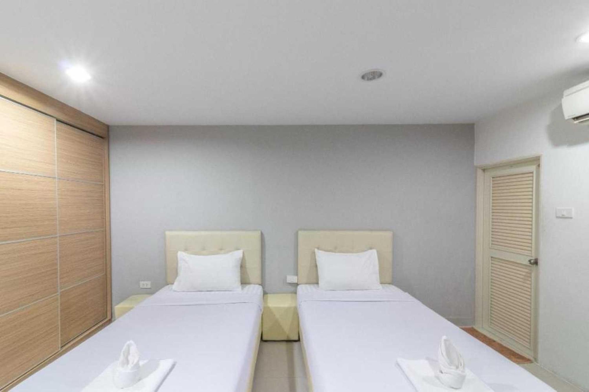 Deluxe Twin Room photo 2