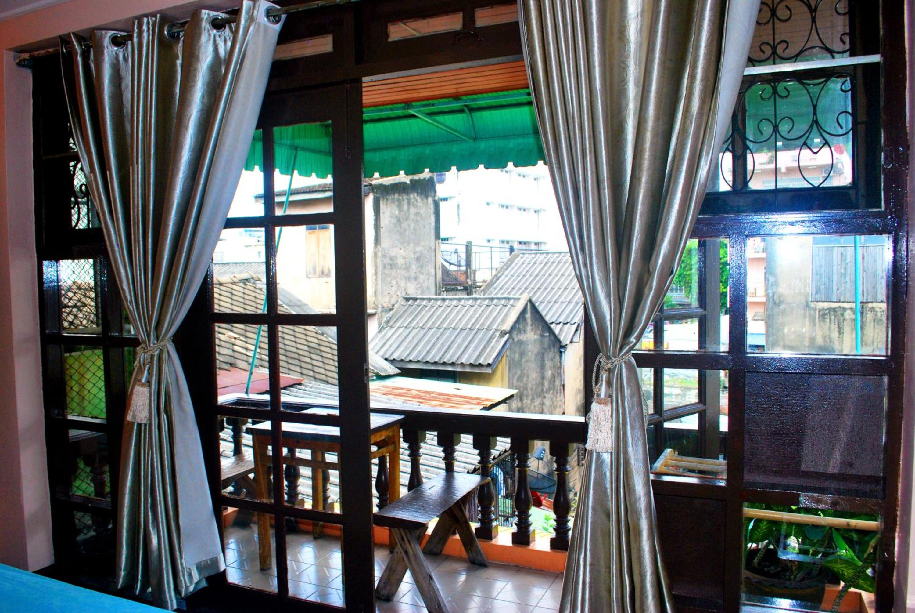 Triple Room with Balcony Share bath room photo 3