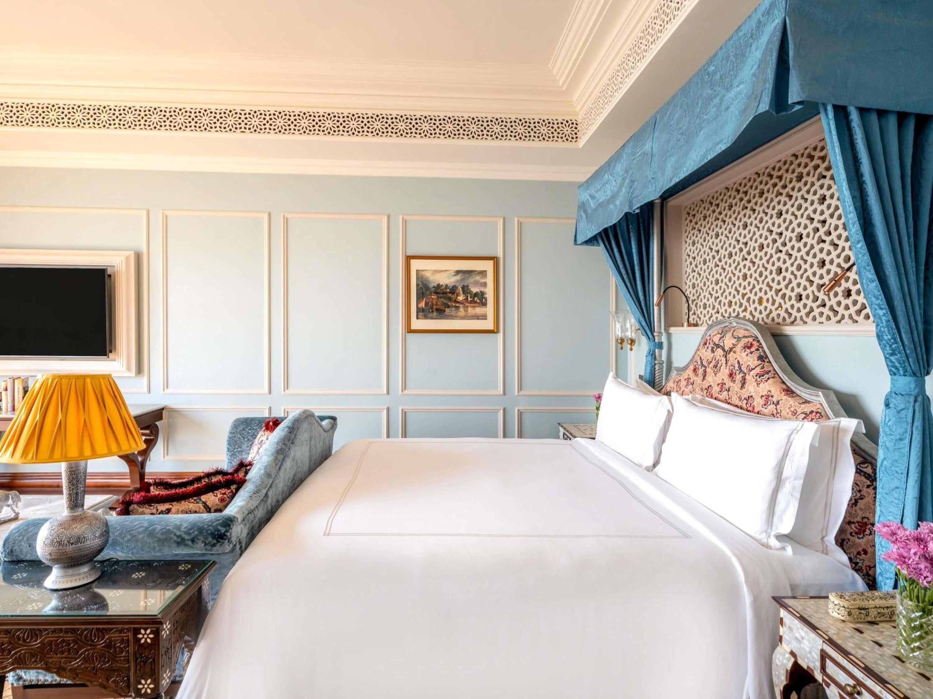 Lakeshore Signature Non Island Room:15% off on F&B, Spa | Soulful yoga experience| Morning & Evening Aarti | nature-led and traditional experiences such as daily tea, curated walks, bird watching, Prana Garden, folk dance, Pottery, Mehendi & Astrology