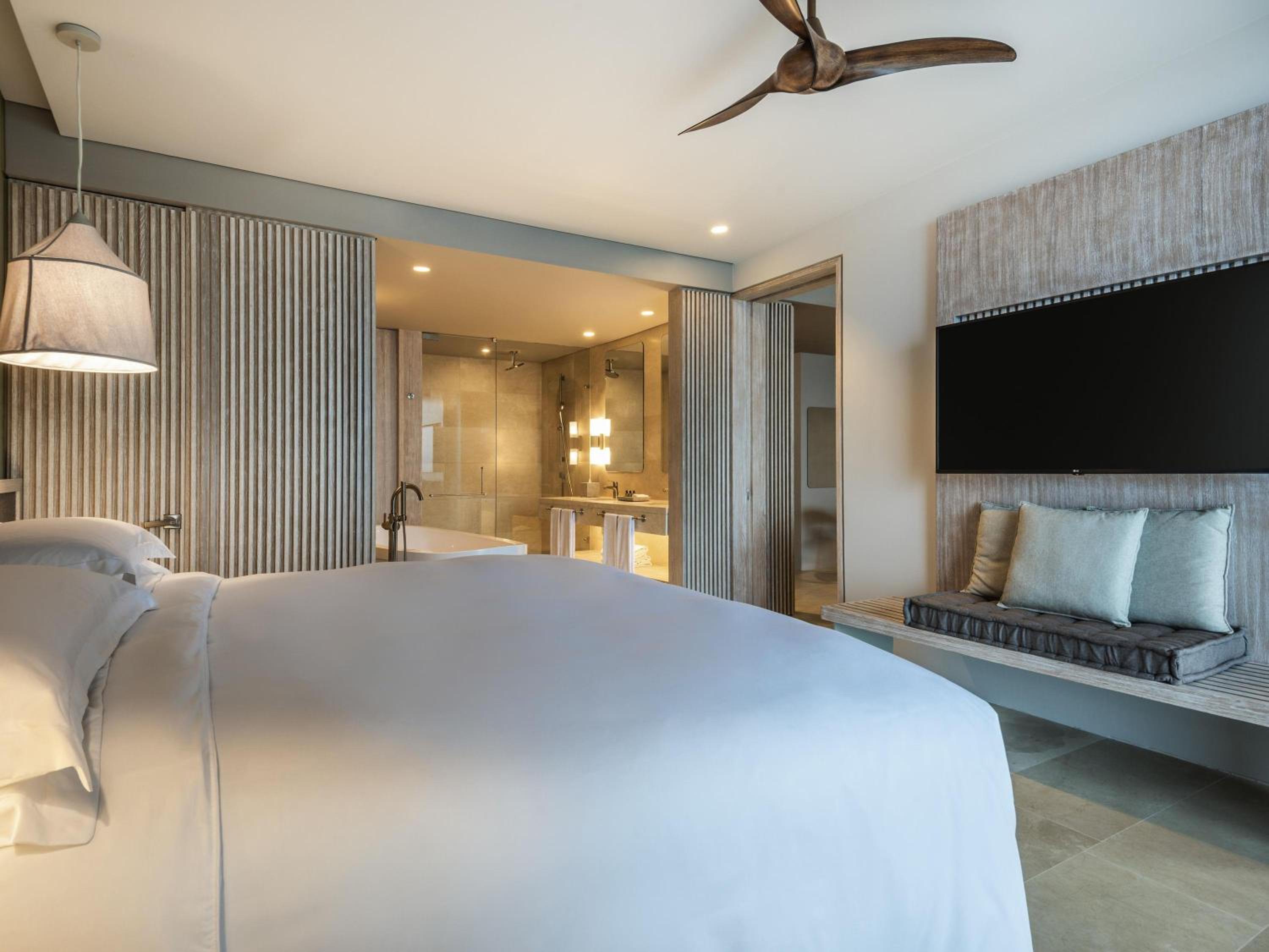 Prestige Coral King Suite photo 1