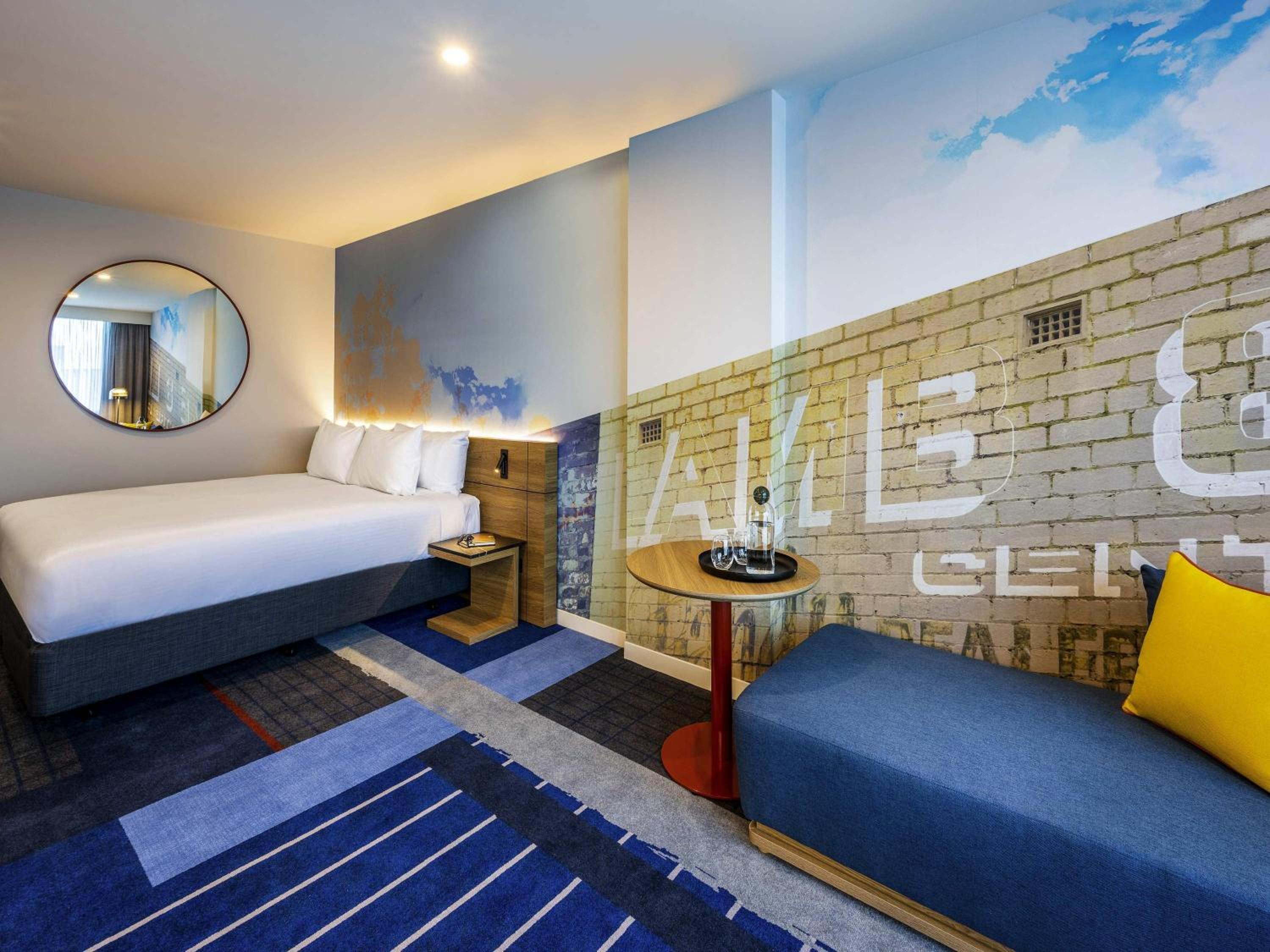 Superior Room - King Bed photo 3